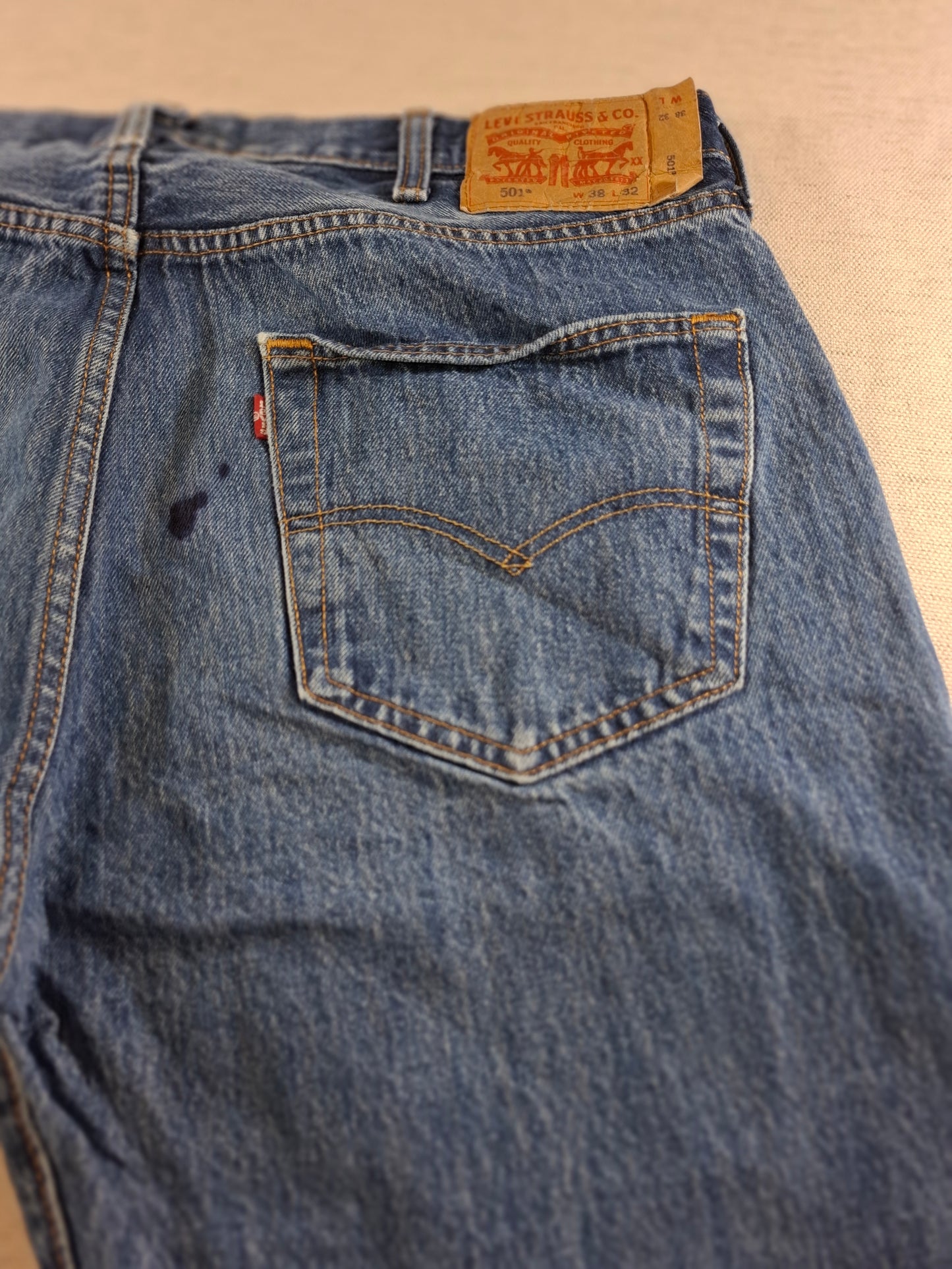 000231 Levi's 501 38/32 size Jeans Blue