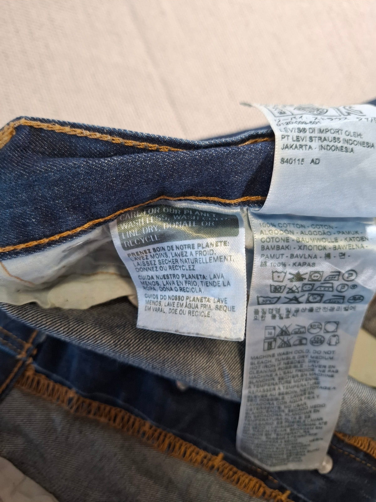 000232 Levi's 501 Jeans size 38/32 Blue