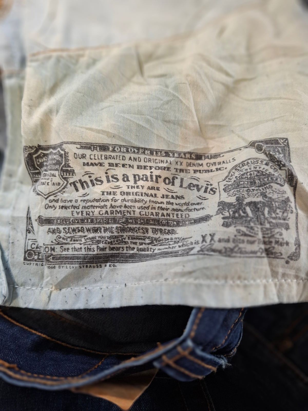 000232 Levi's 501 Jeans size 38/32 Blue