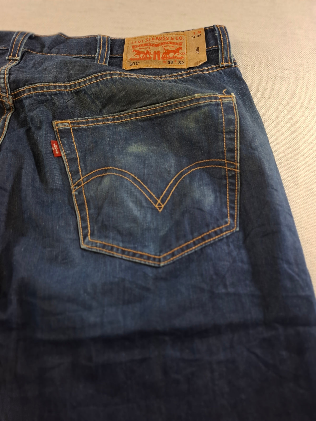000232 Levi's 501 Jeans size 38/32 Blue