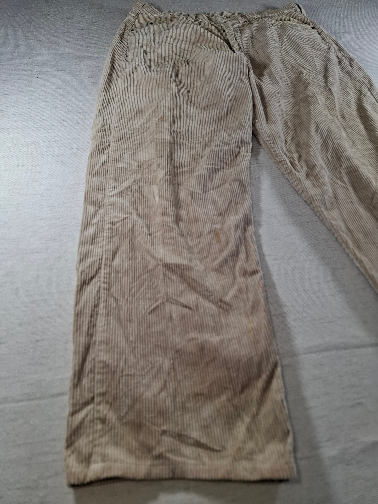001381 Levi's Corduroy – Beige, Size 34/32