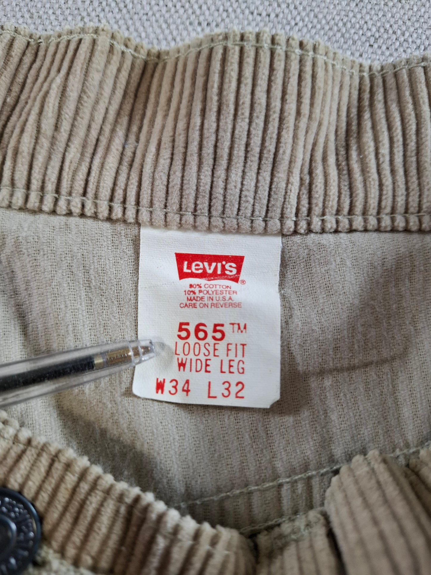 001381 Levi's Corduroy – Beige, Size 34/32
