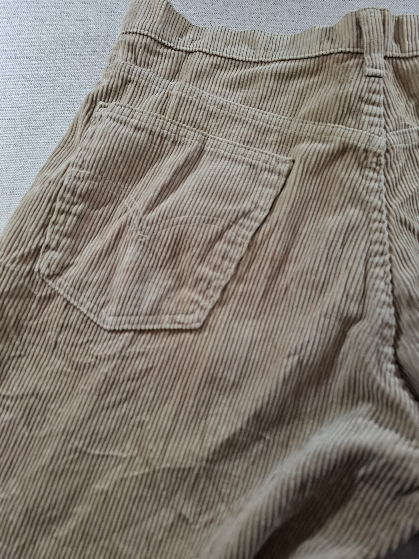 001381 Levi's Corduroy – Beige, Size 34/32