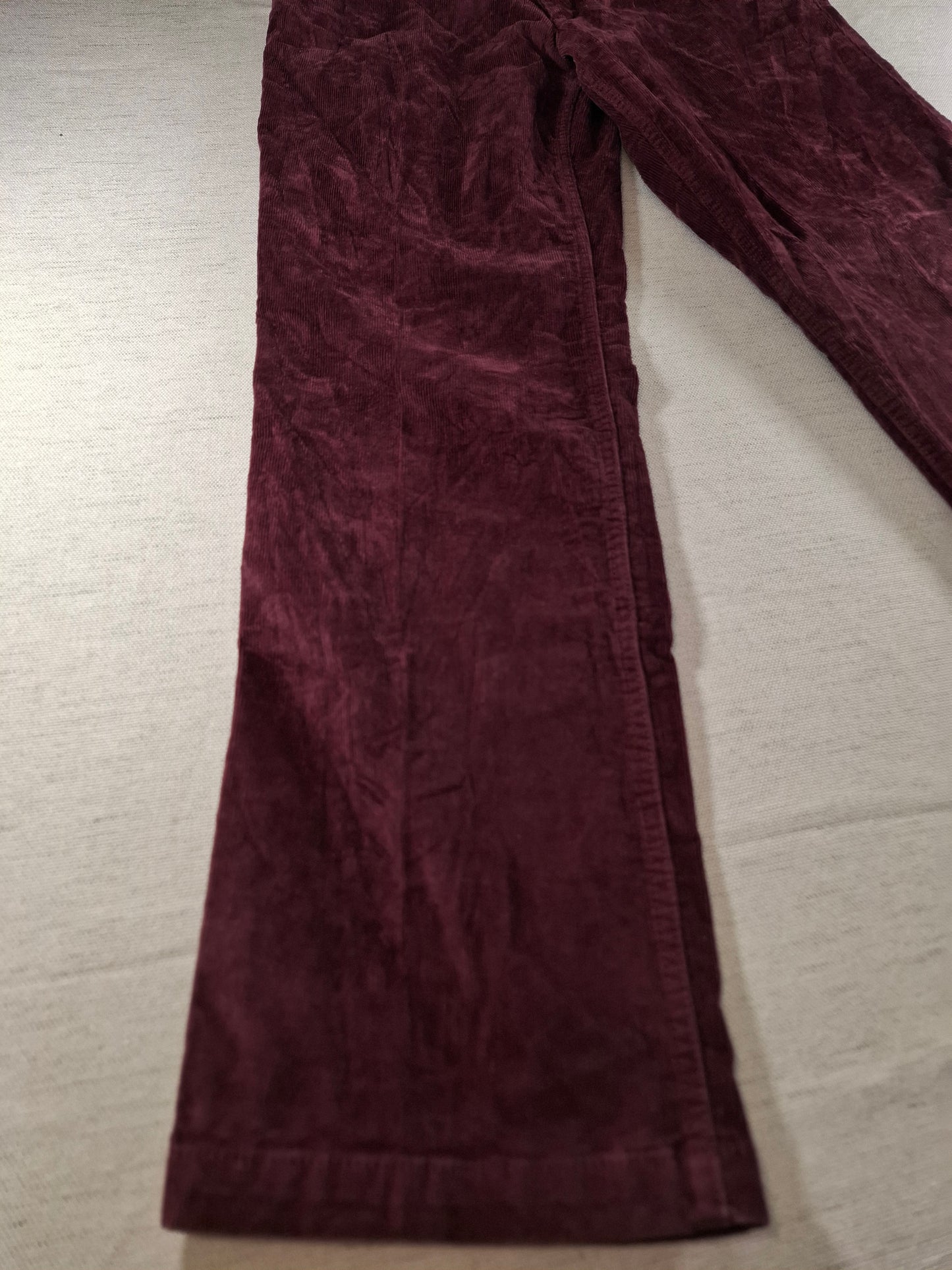 001382 Dockers Corduroy – Burgundy, Size 34/34