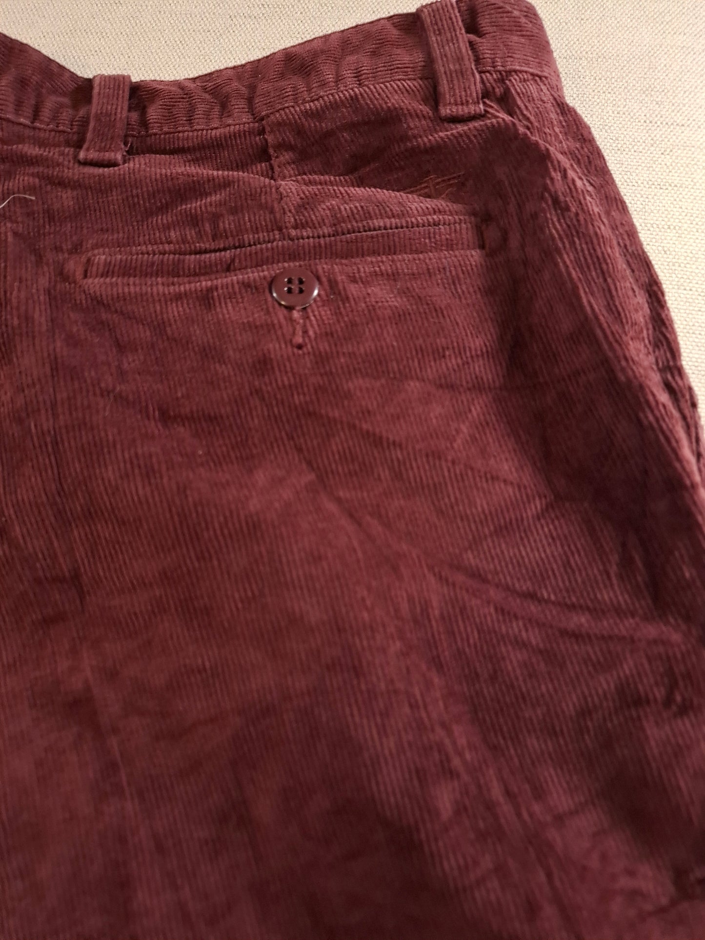 001382 Dockers Corduroy – Burgundy, Size 34/34