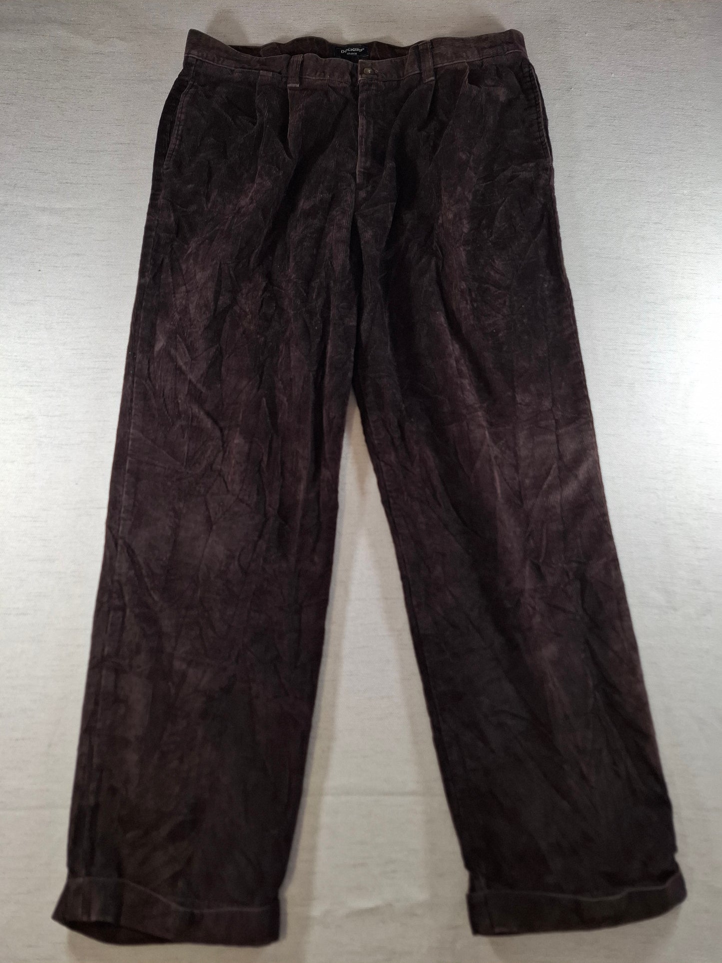 001385 Dockers Corduroy – Brown, Size 40/32