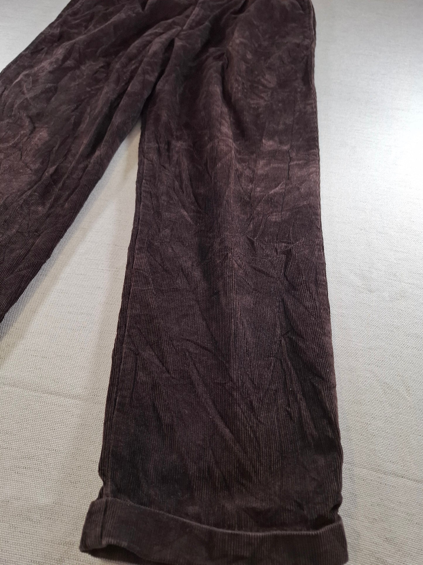 001385 Dockers Corduroy – Brown, Size 40/32