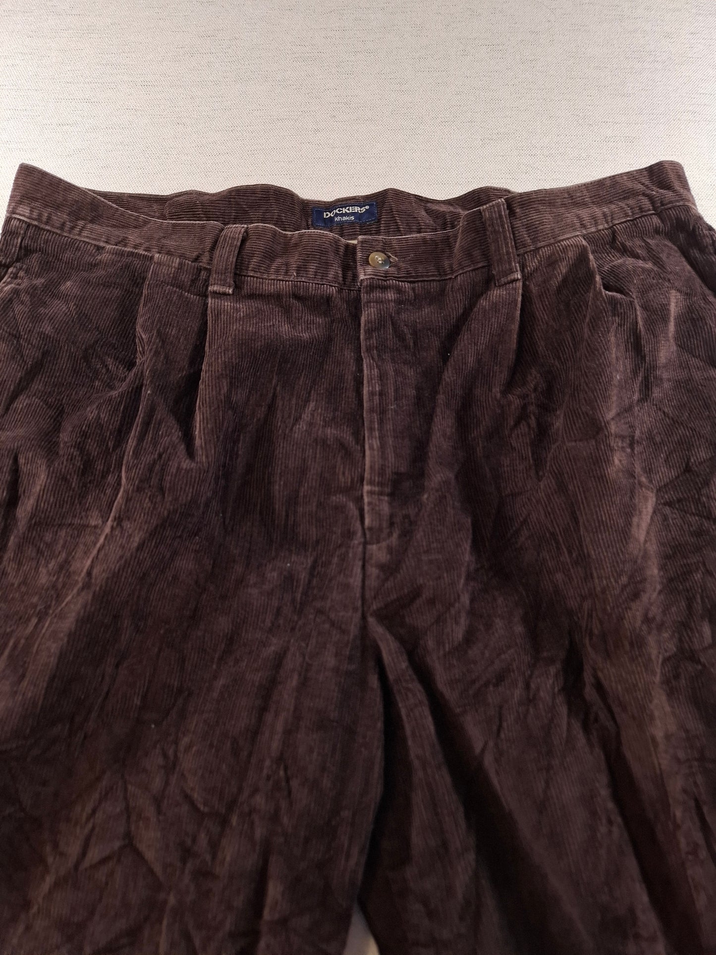 001385 Dockers Corduroy – Brown, Size 40/32