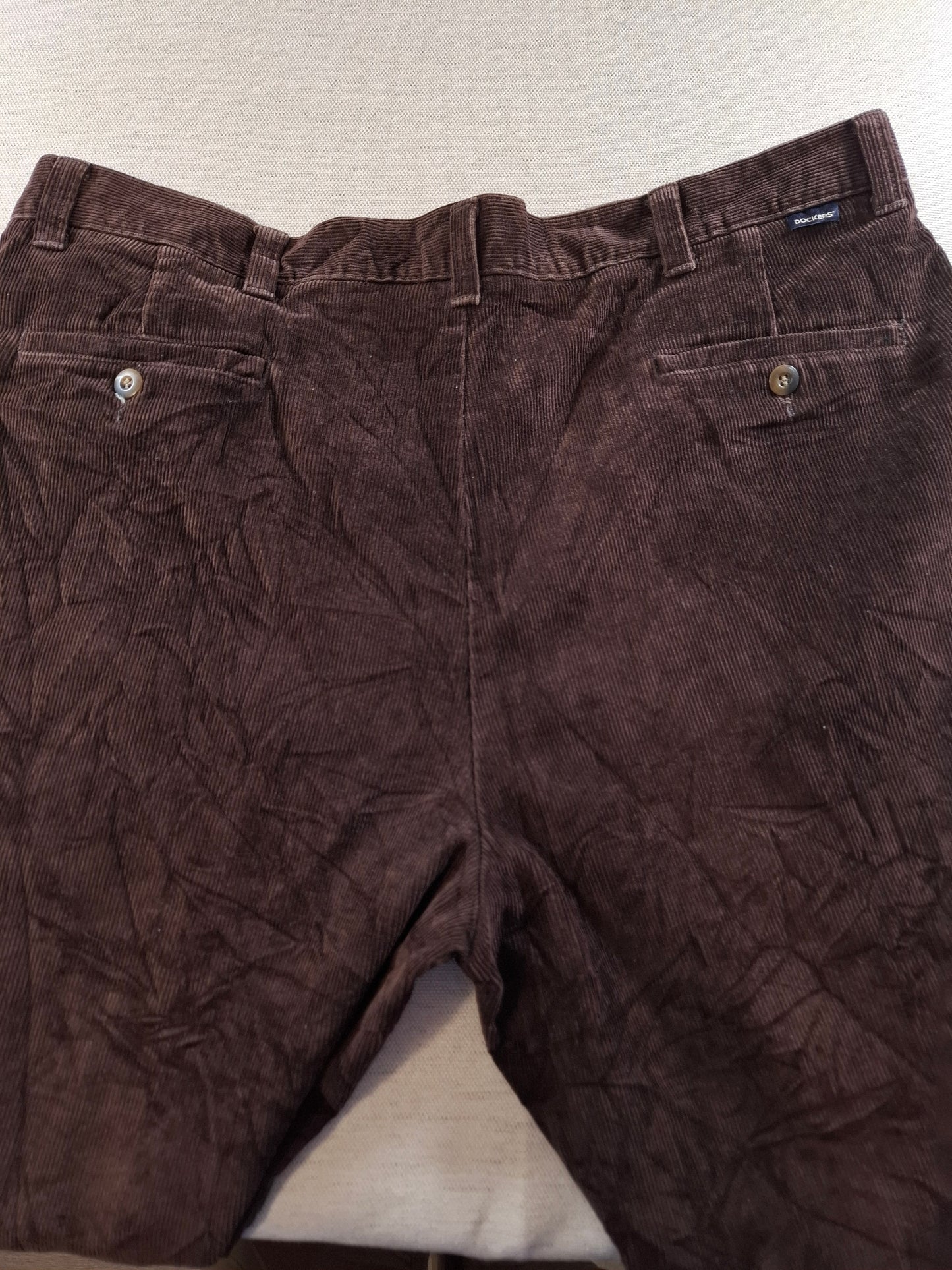 001385 Dockers Corduroy – Brown, Size 40/32