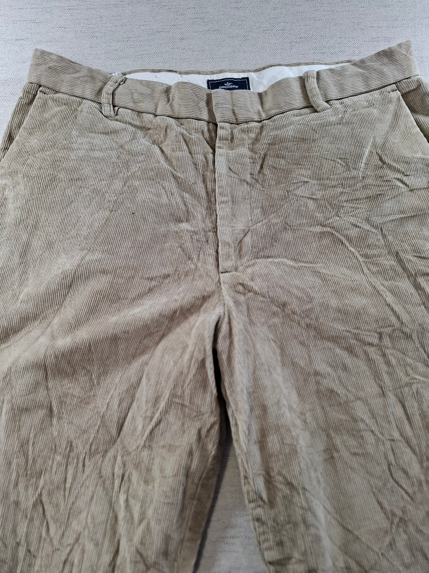 001386 Dockers Corduroy – Beige, Size 34/32