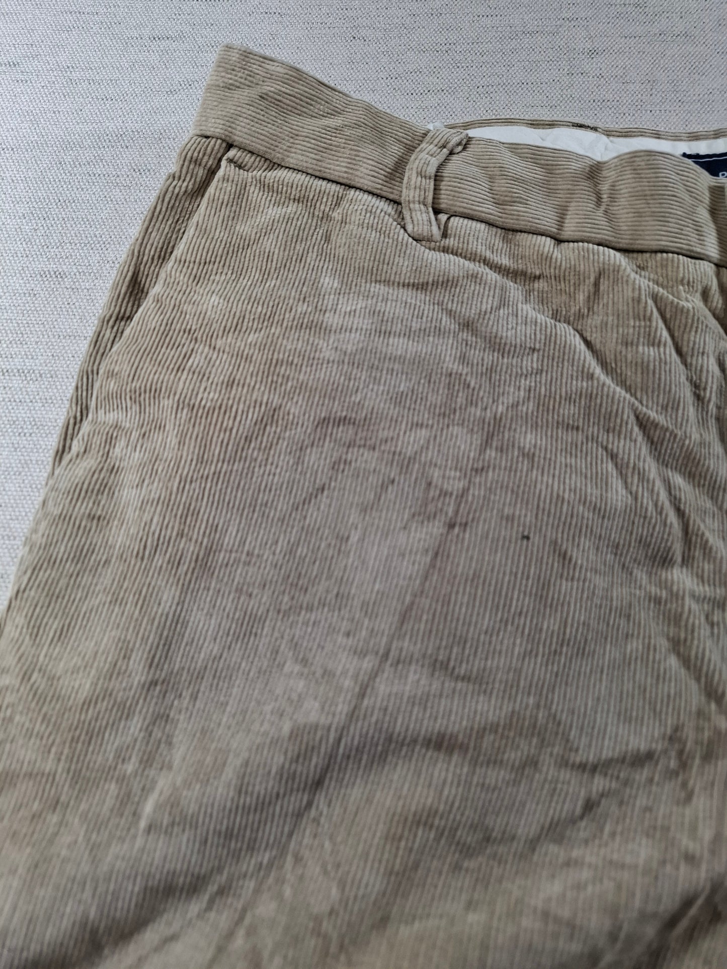 001386 Dockers Corduroy – Beige, Size 34/32