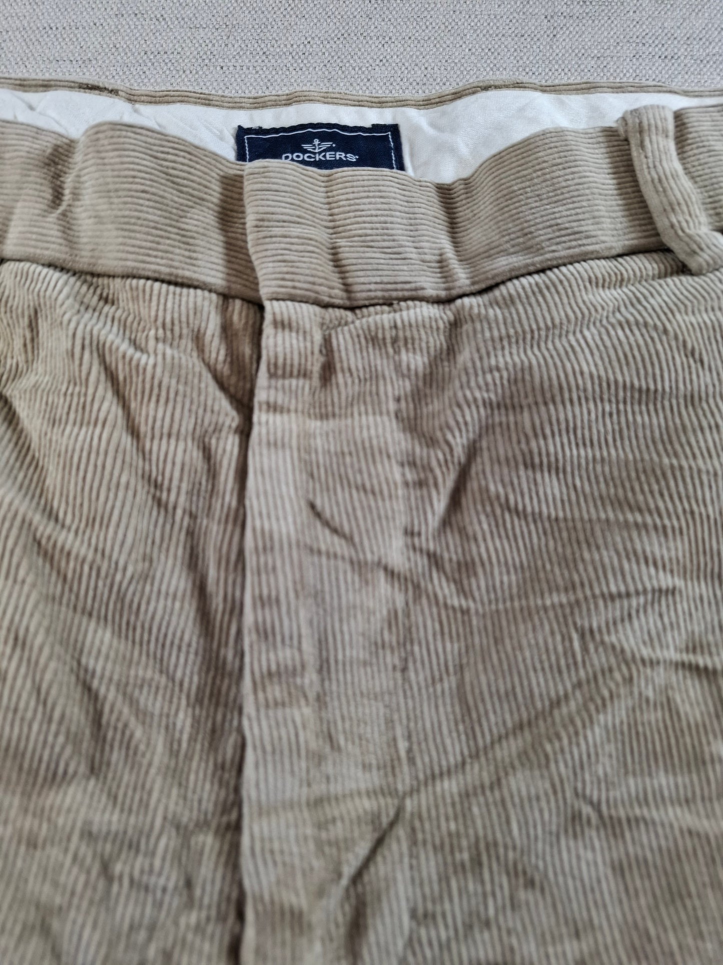 001386 Dockers Corduroy – Beige, Size 34/32