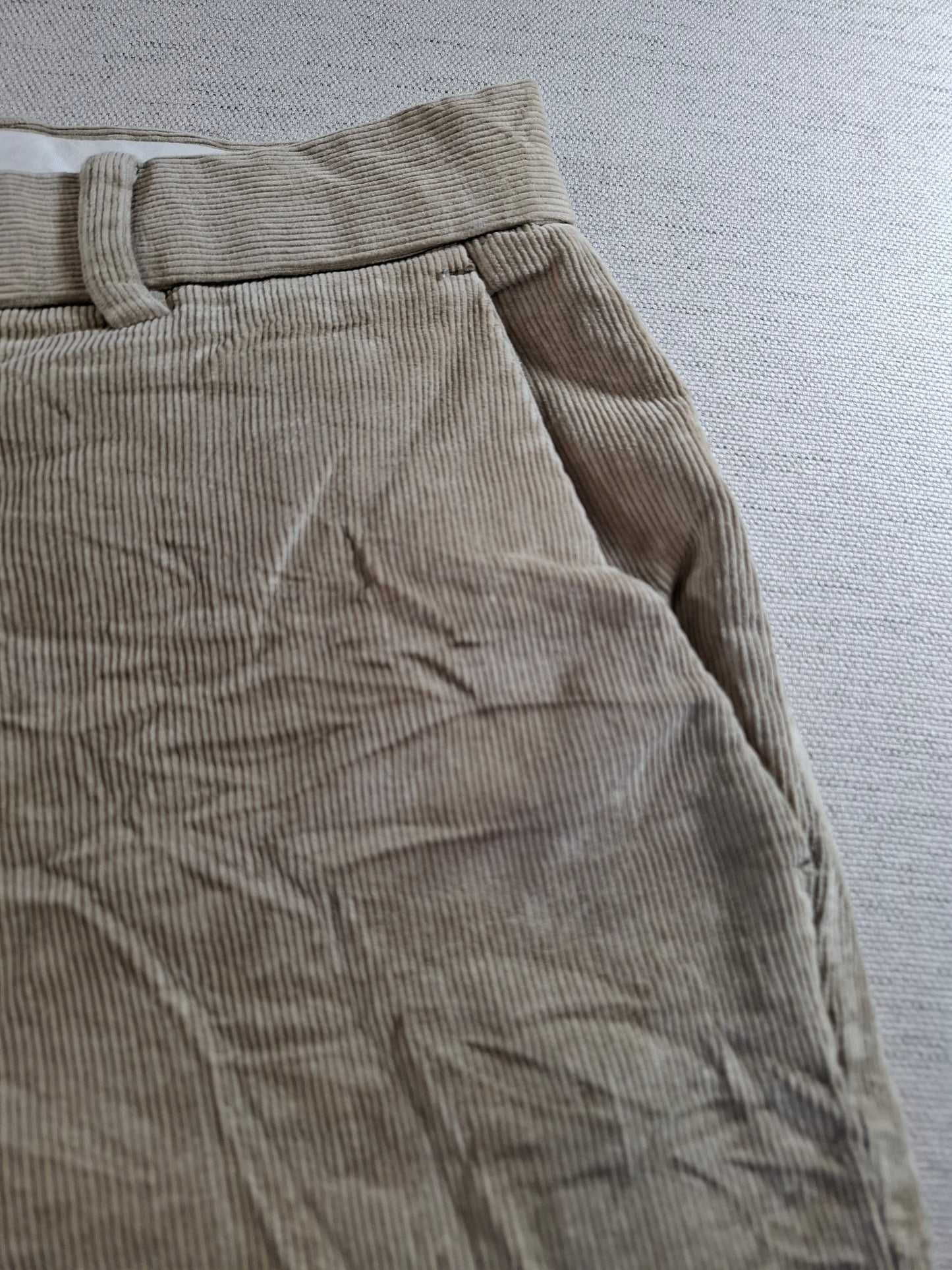 001386 Dockers Corduroy – Beige, Size 34/32