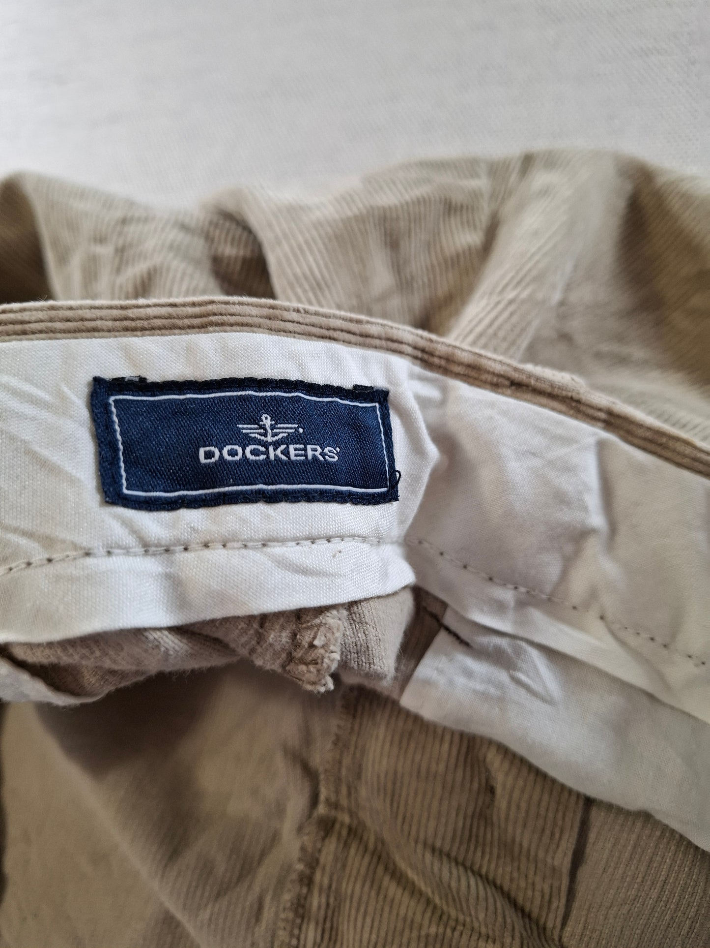 001386 Dockers Corduroy – Beige, Size 34/32