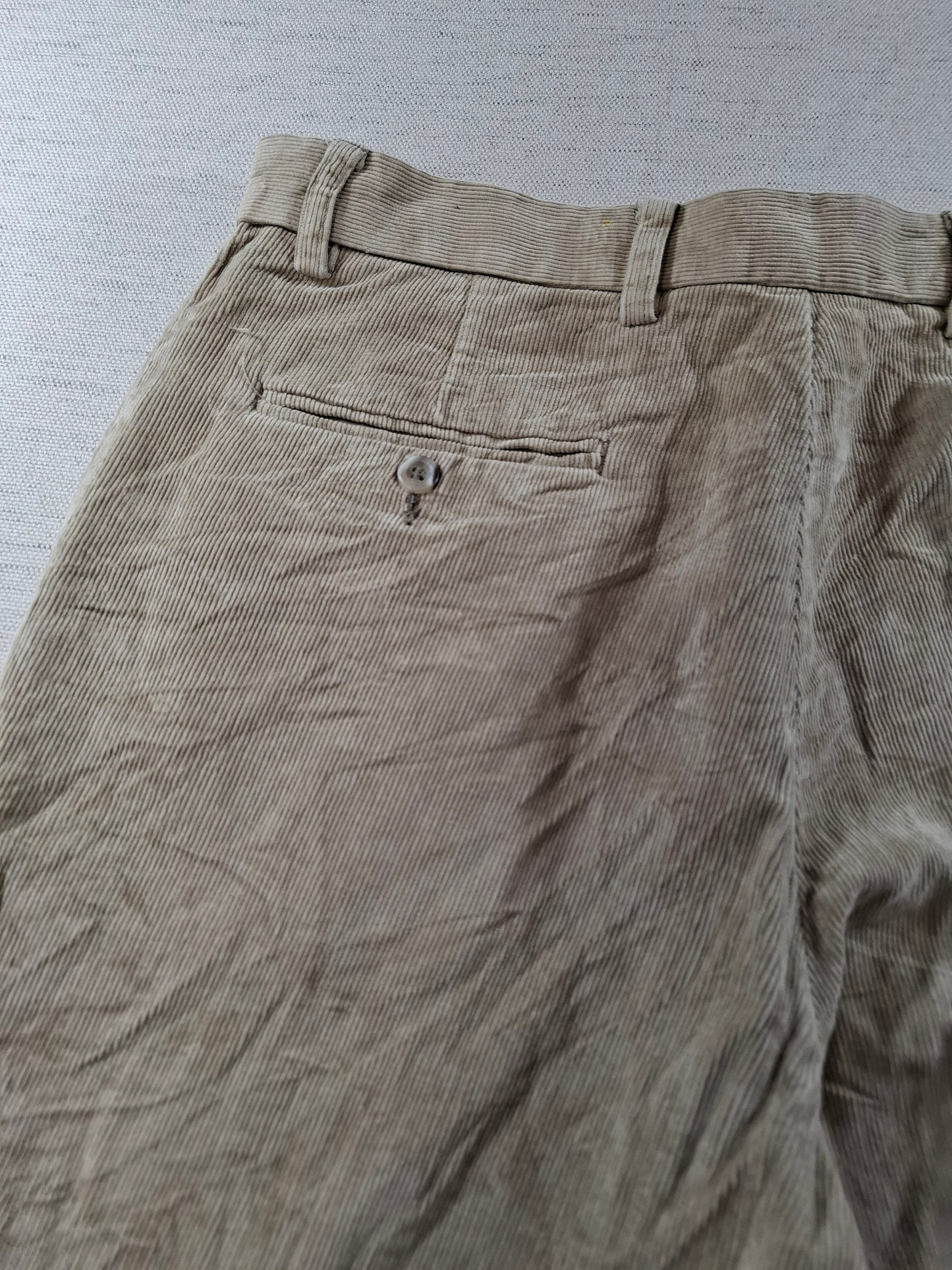 001386 Dockers Corduroy – Beige, Size 34/32