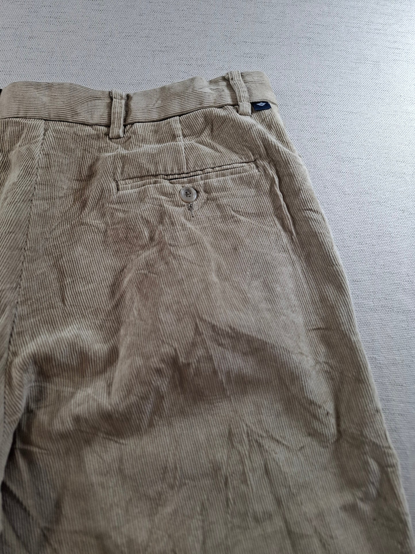 001386 Dockers Corduroy – Beige, Size 34/32