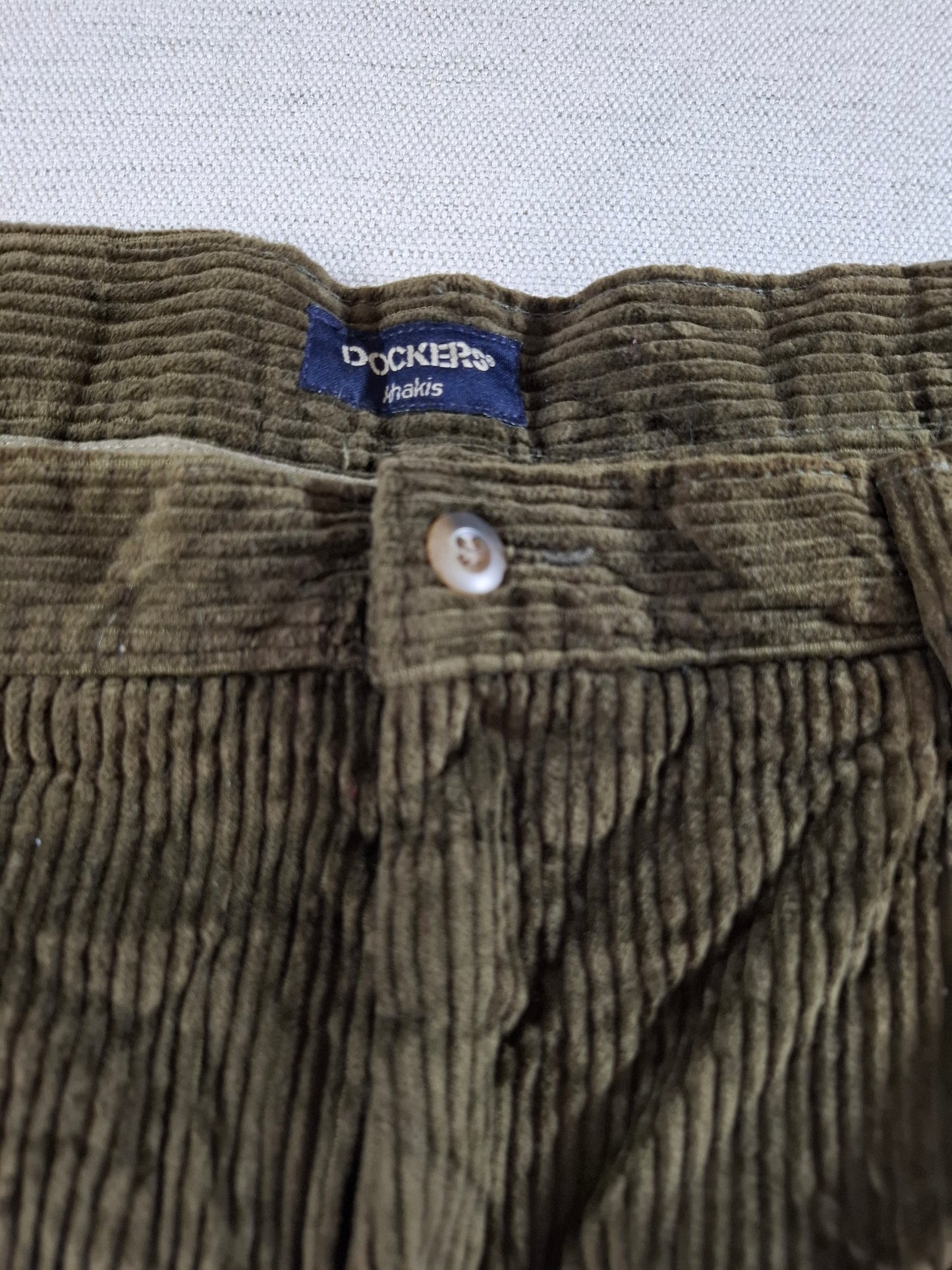 001387 Dockers Corduroy – Green, Size 34/34