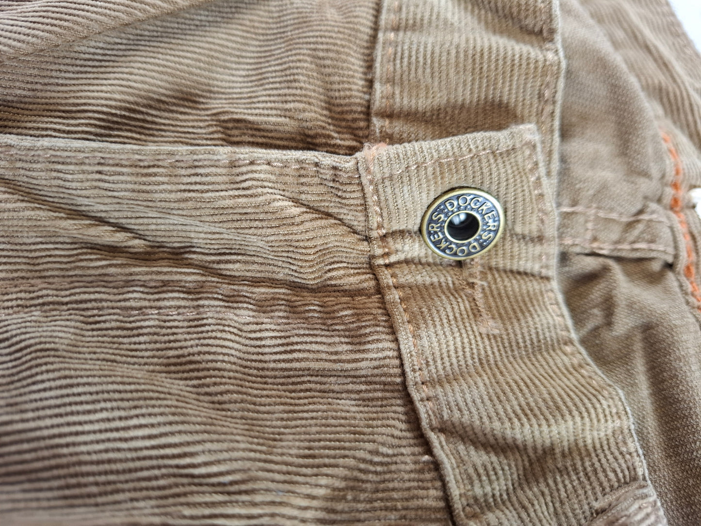 001388 Dockers Corduroy – Light Brown, Size 38/32