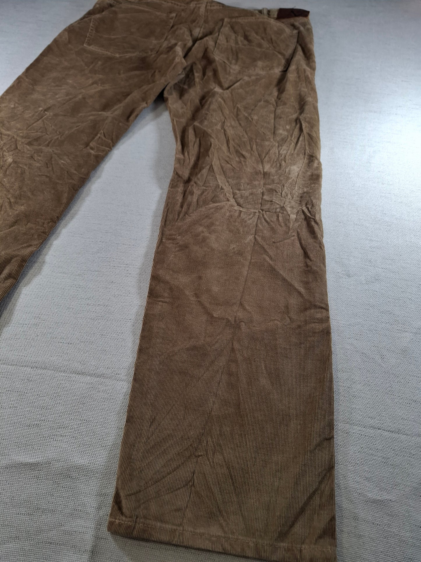 001388 Dockers Corduroy – Light Brown, Size 38/32
