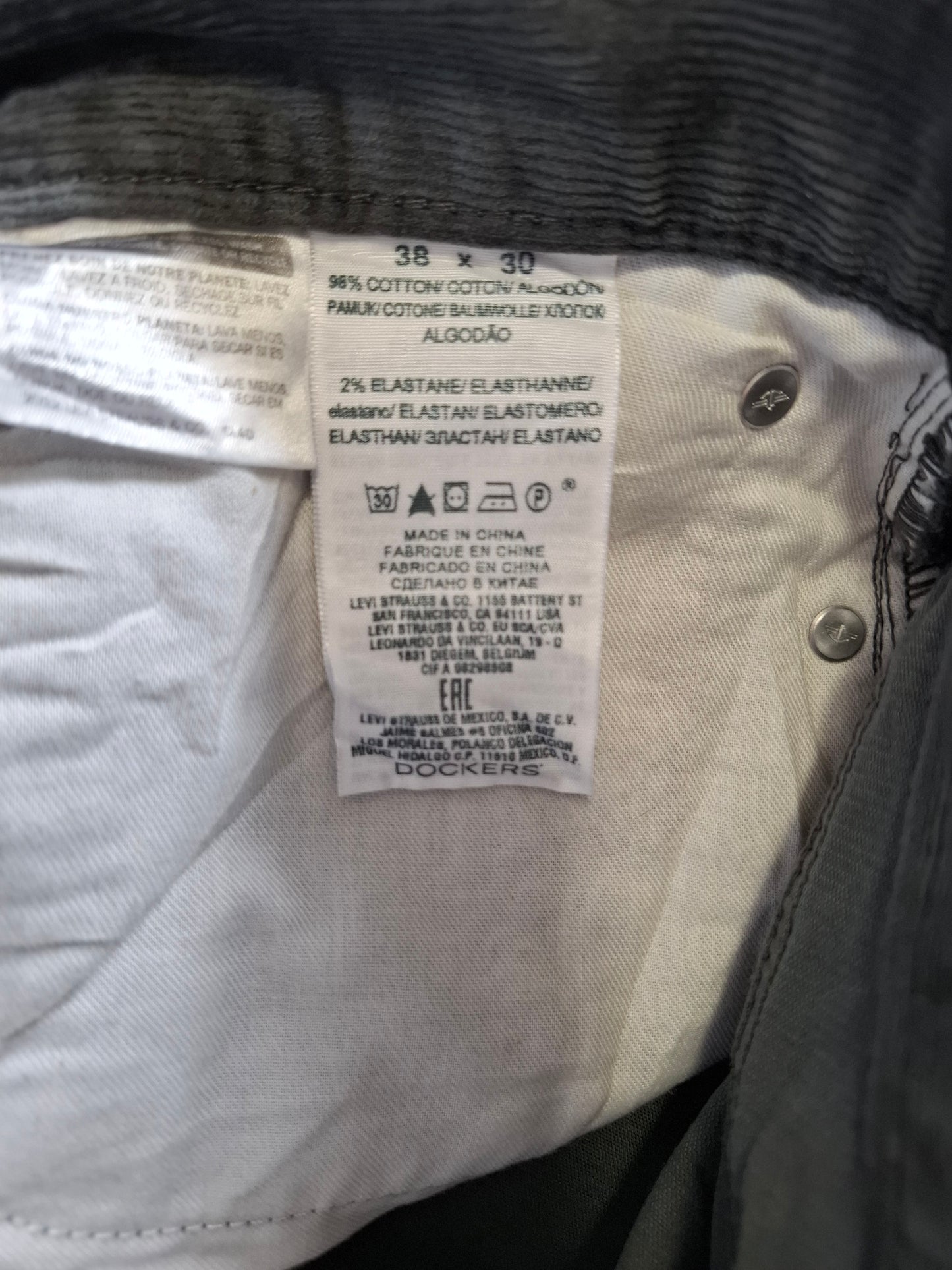 001389 Dockers Corduroy – Grey, Size 38/30