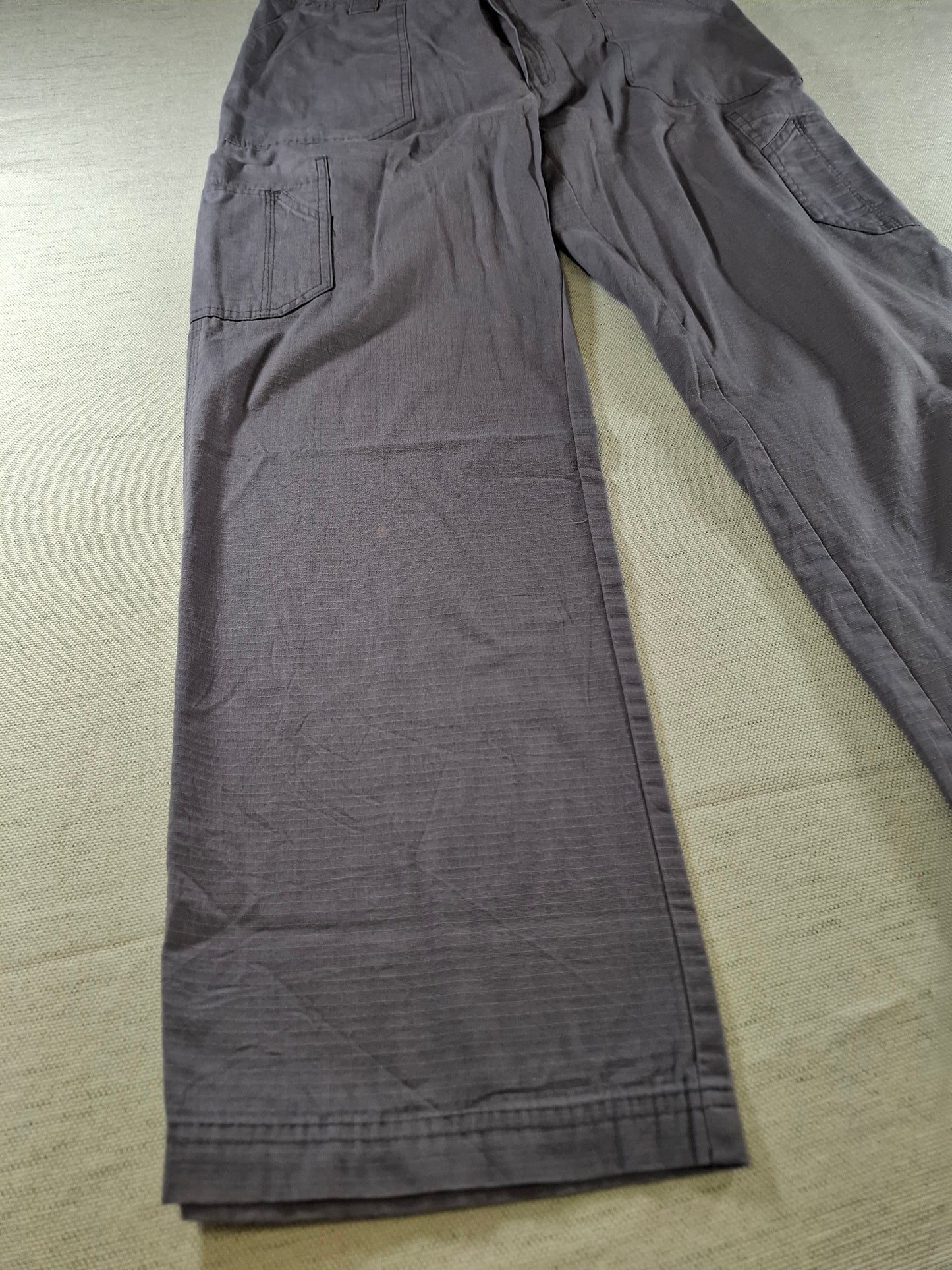 001394 – Carhartt Pants – Purple, Size M