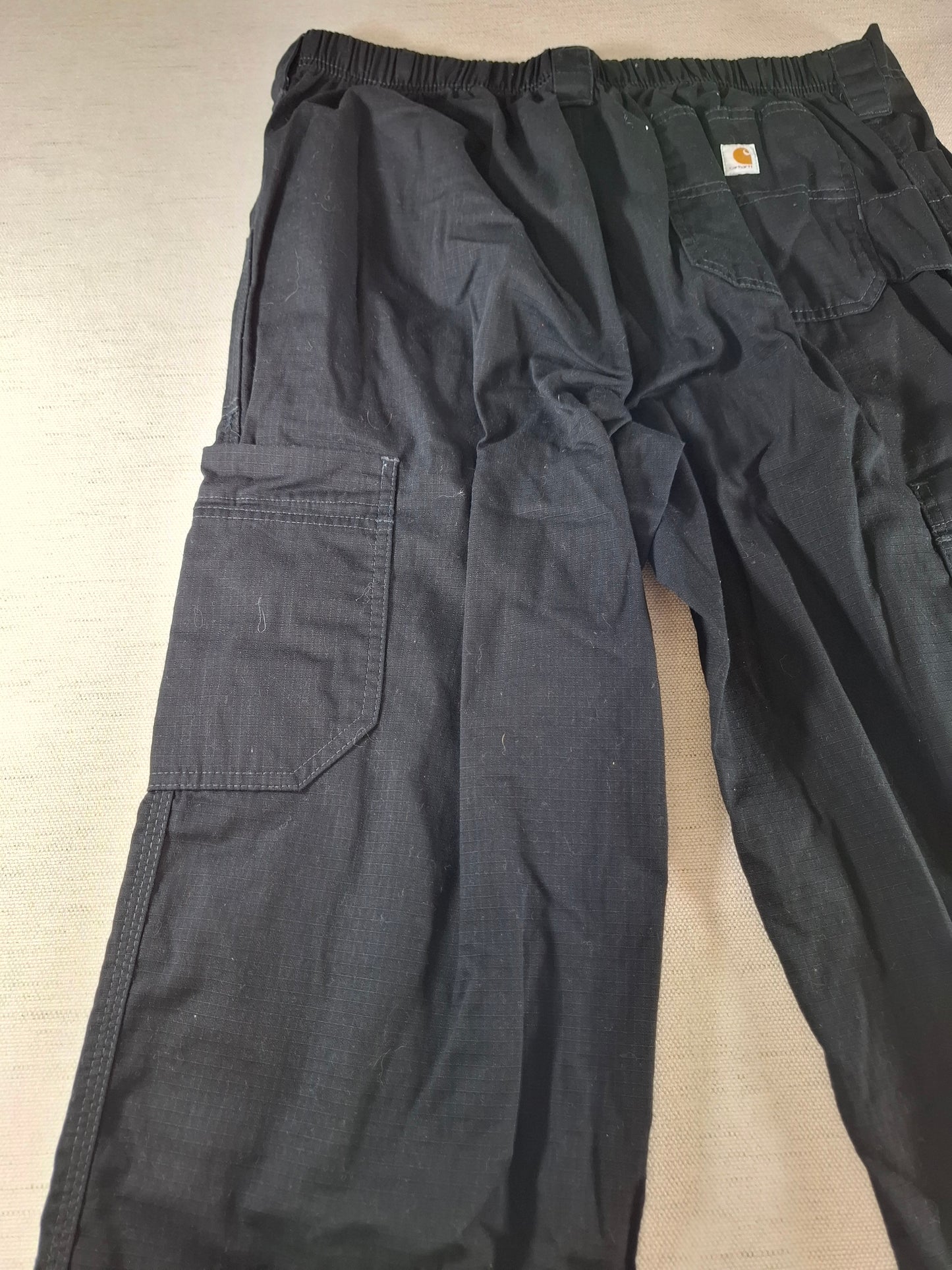 001402 – Carhartt Work Pants – Black, Size M