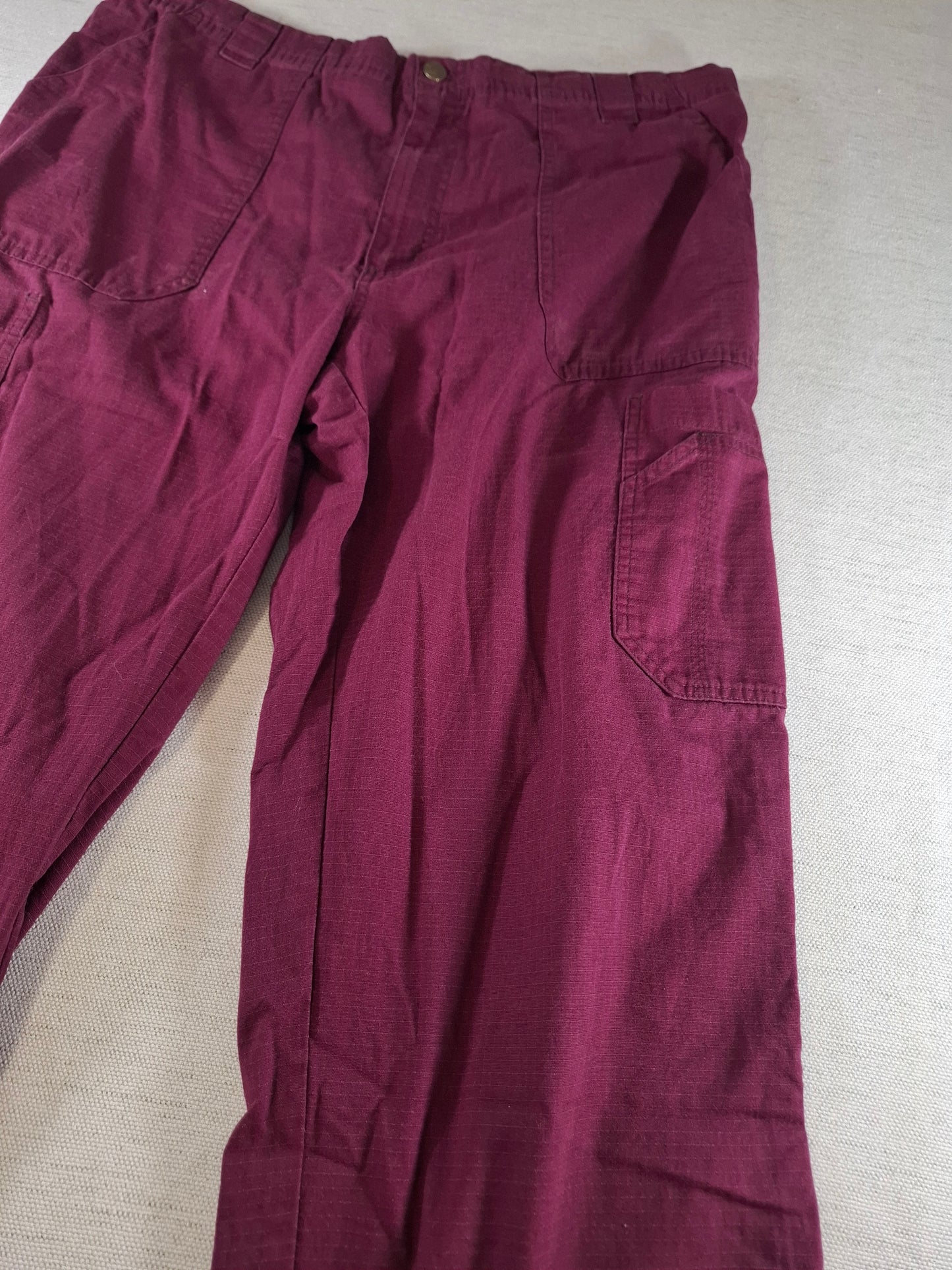 001403 – Carhartt Work Pants – Burgundy, Size L