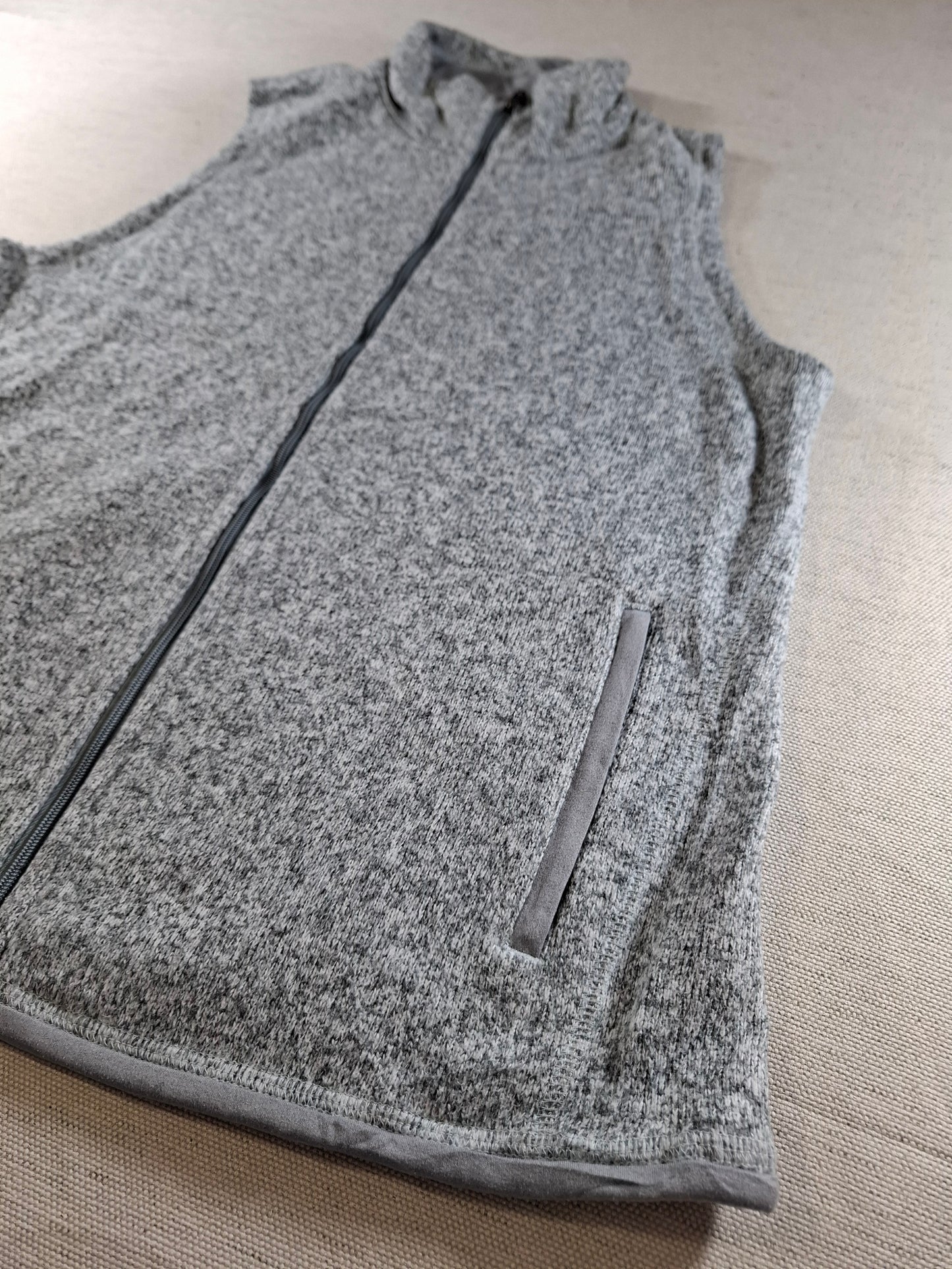 001430 – Patagonia Gilet / Body Warmer – Grey, Size Women's L