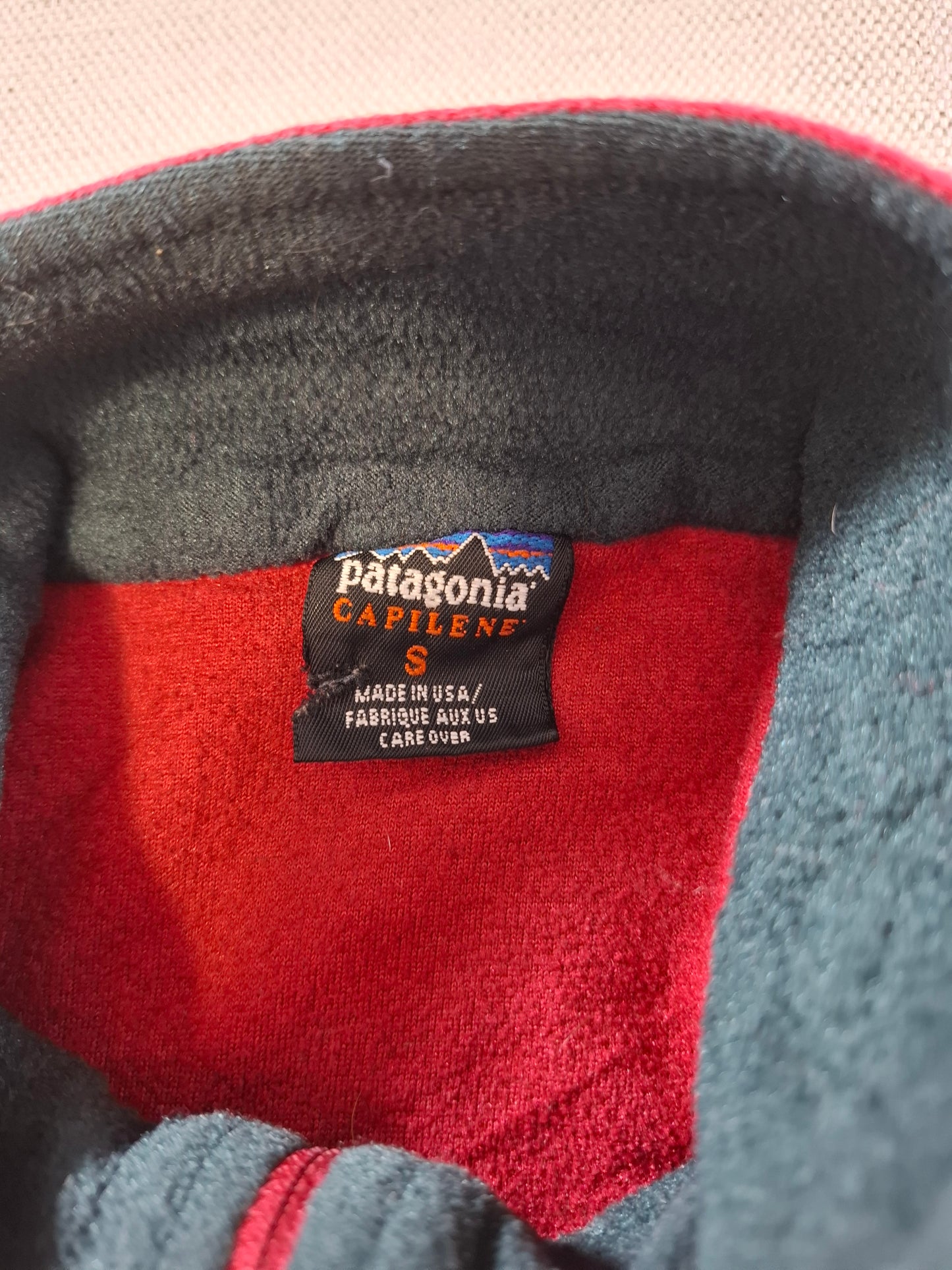 001432 – Patagonia Fleece Jacket – Burgundy Red, Size Men's S