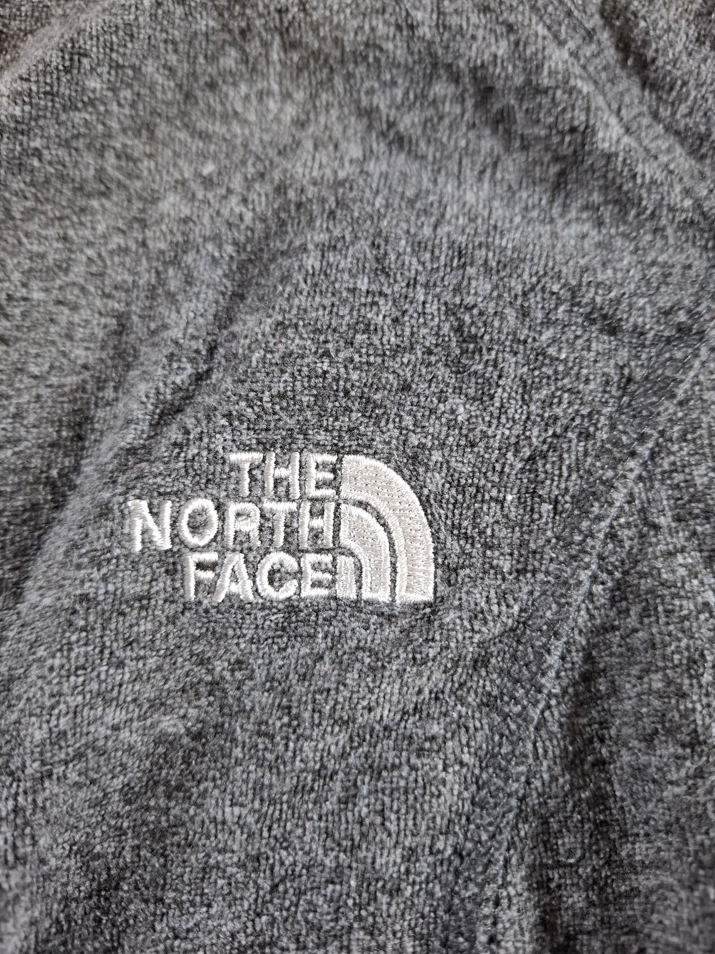 001433 – The North Face Fleece Jacket – Grey, Size Women's M