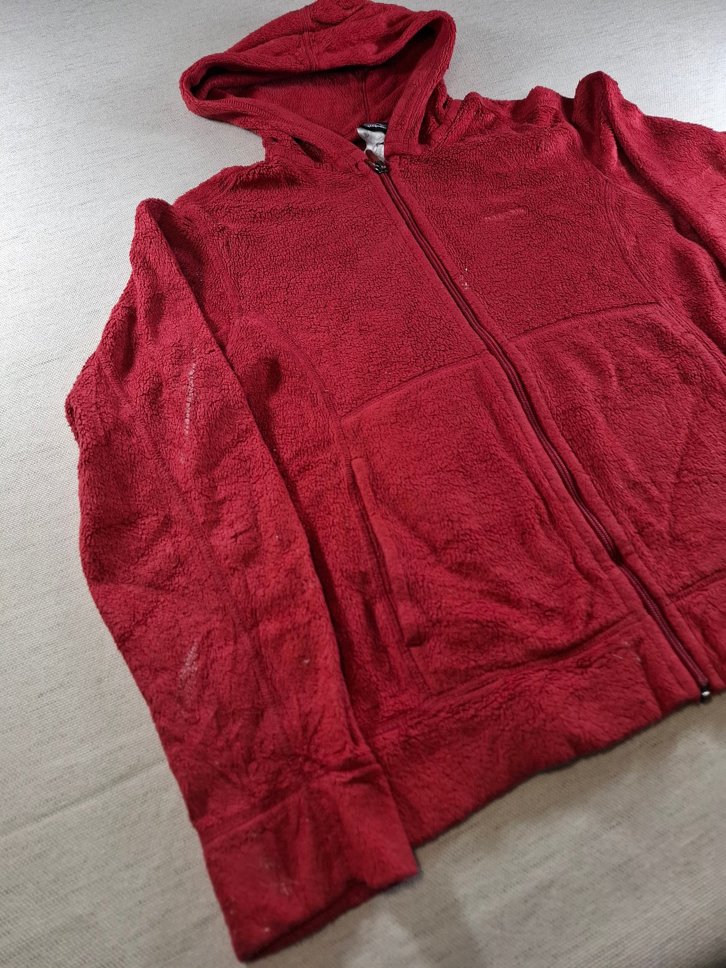 001434 – Patagonia Fleece Jacket – Red, Size Women's M