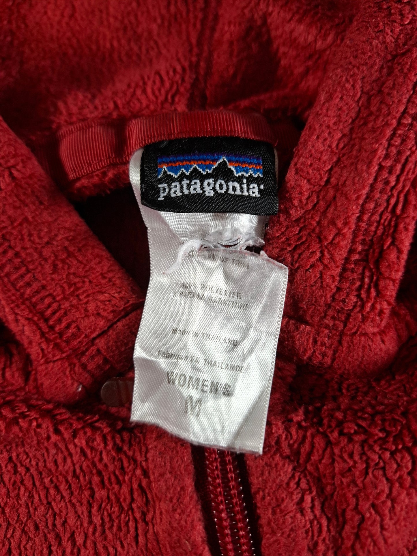 001434 – Patagonia Fleece Jacket – Red, Size Women's M