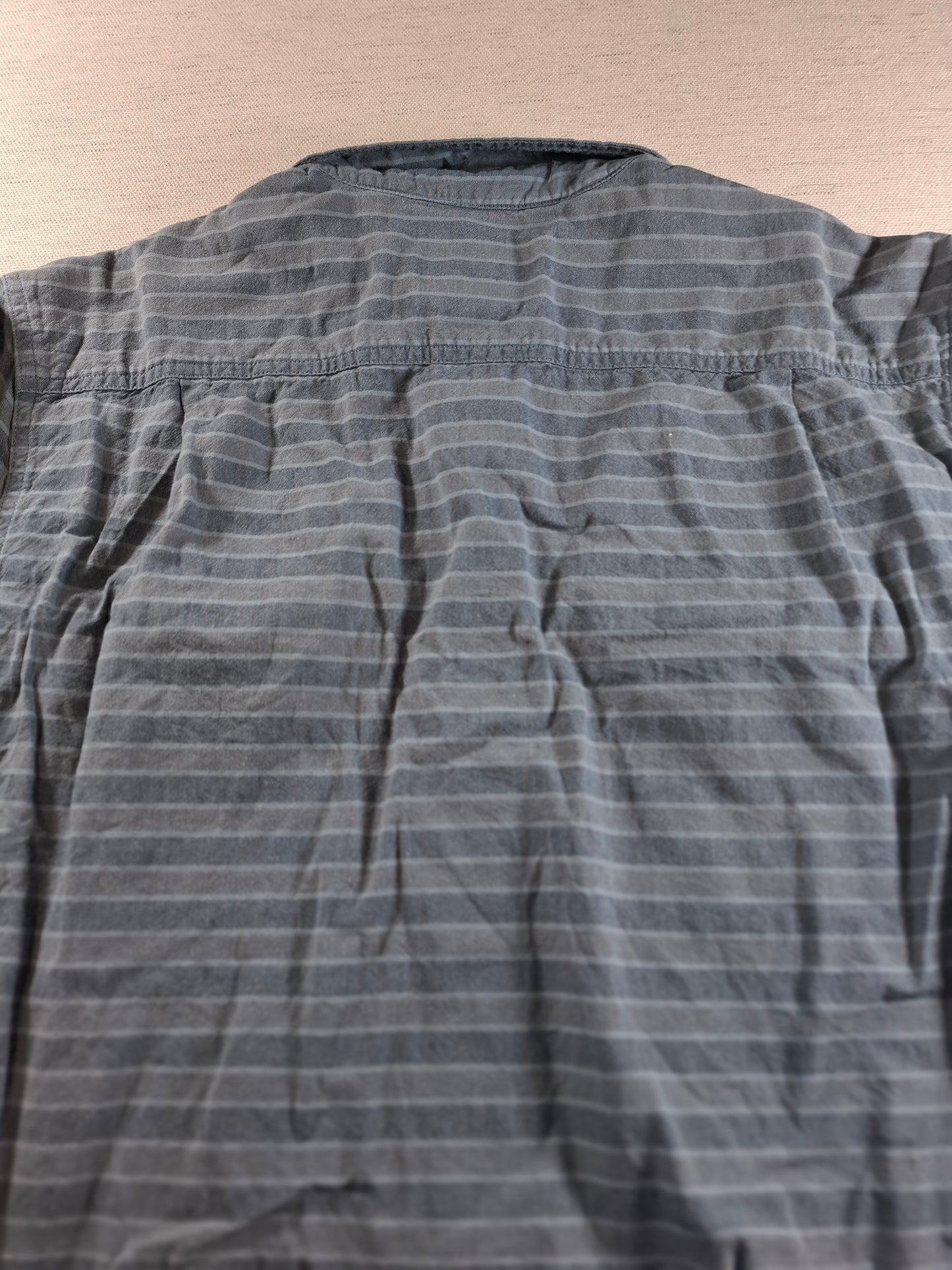 001441 – Carhartt Work Shirt – Grey Stripe, Size M