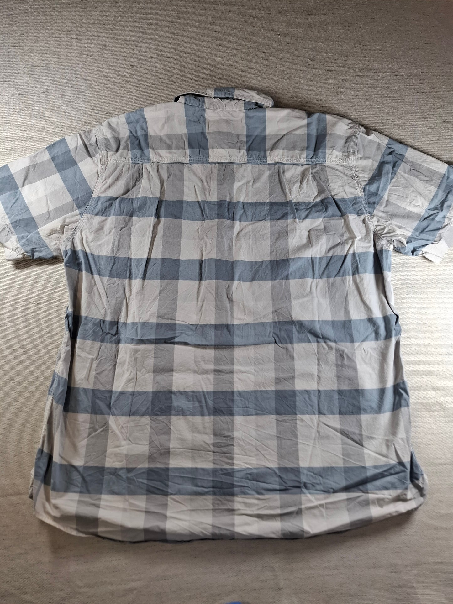 001442 – Carhartt Work Shirt – Blue/White Stripe, Size XL