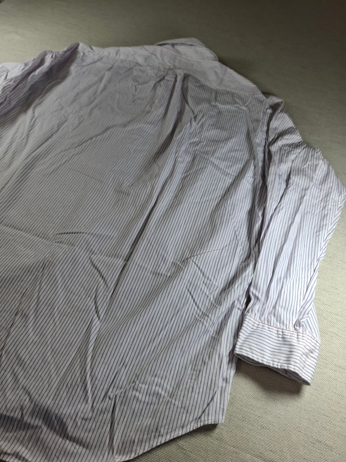 001443 – Polo Ralph Lauren Shirt – Lilac/White Stripe, Size Collar 17, Sleeve 34/35