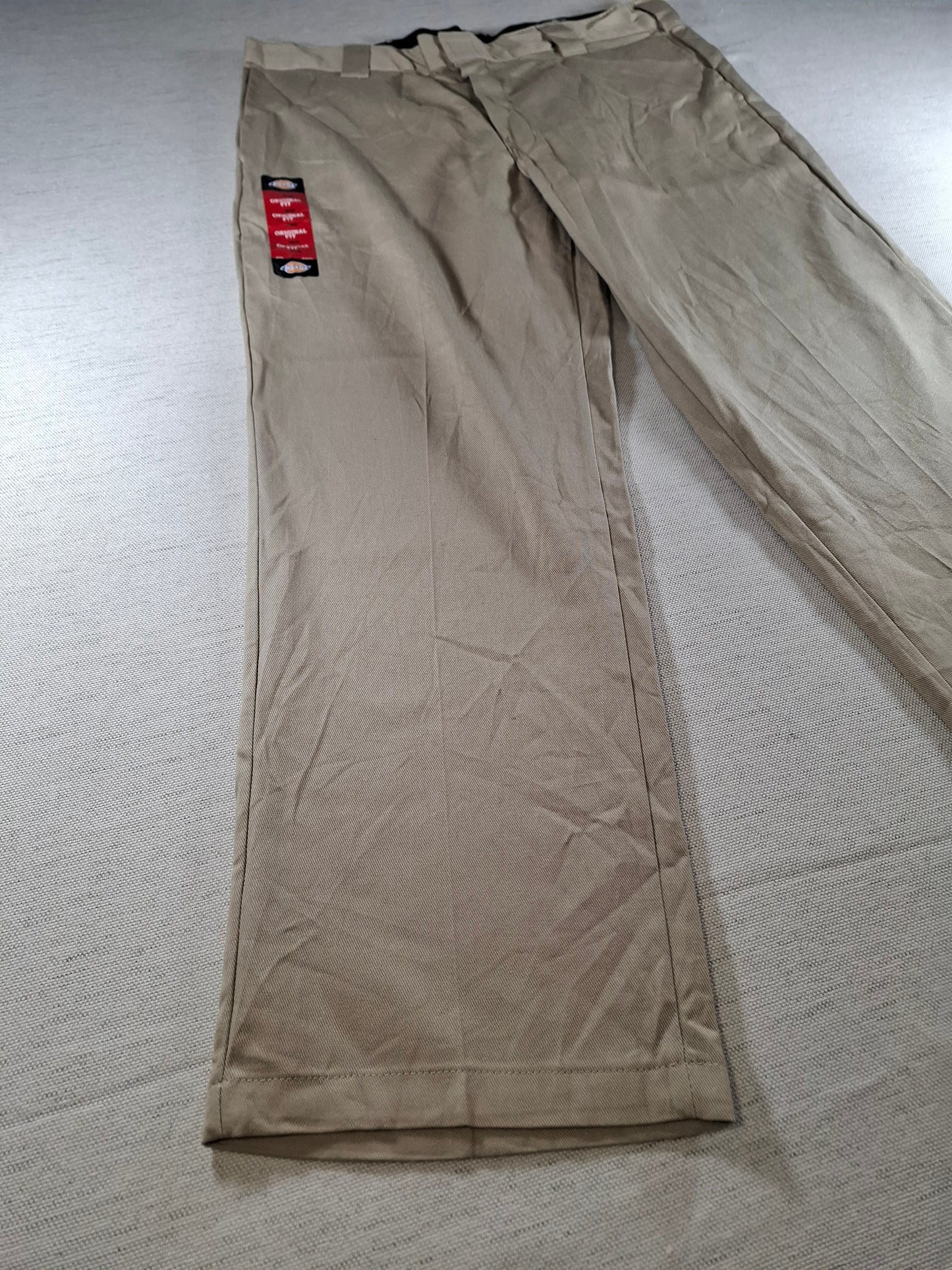 001460 – Dickies pants/ trousers – Khaki, Size 38/30