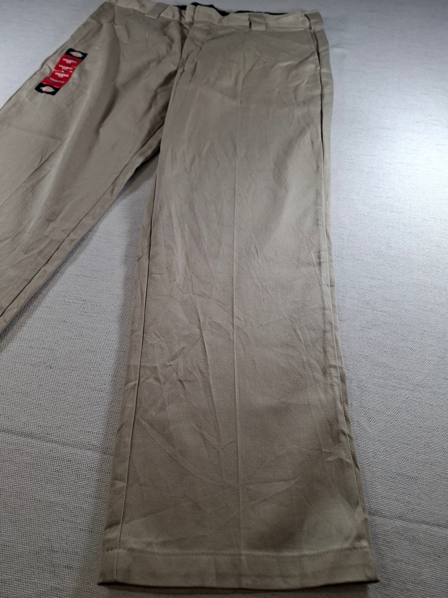001460 – Dickies pants/ trousers – Khaki, Size 38/30