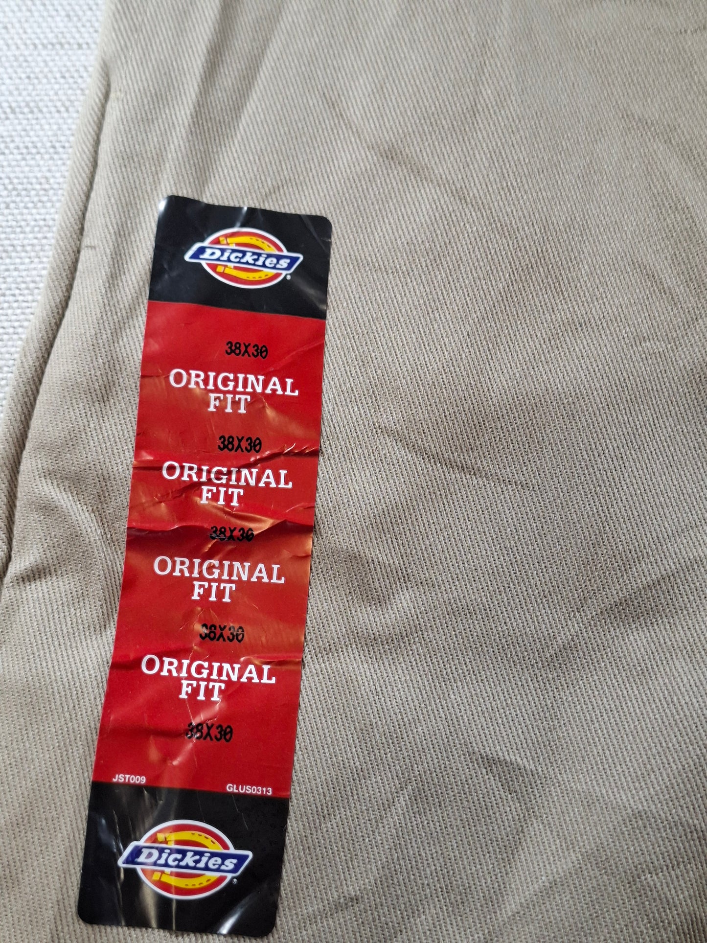 001460 – Dickies pants/ trousers – Khaki, Size 38/30