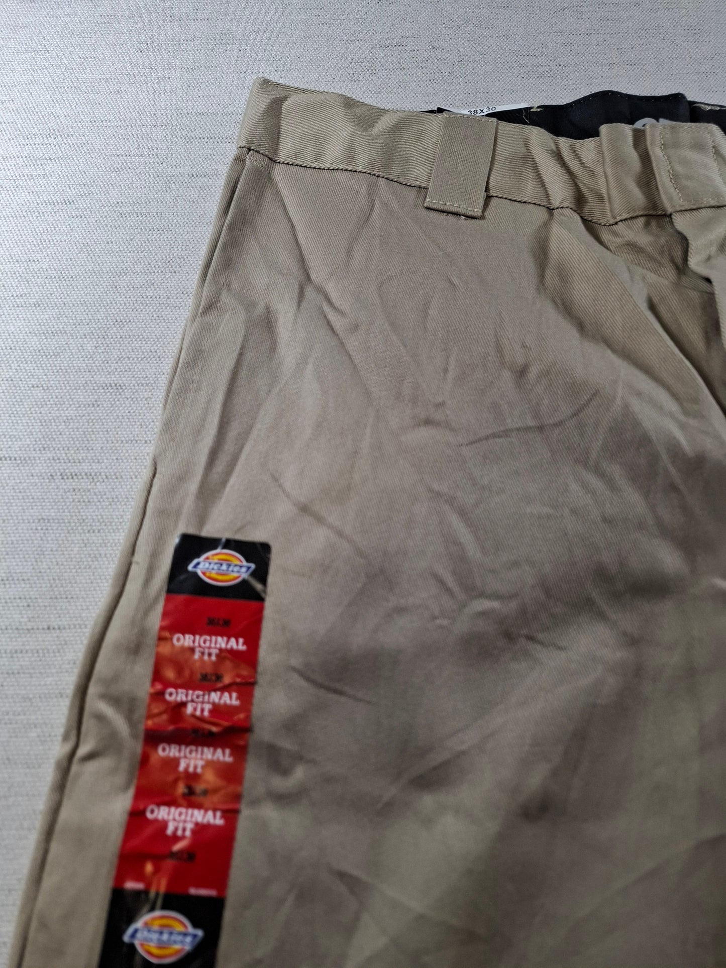 001460 – Dickies pants/ trousers – Khaki, Size 38/30