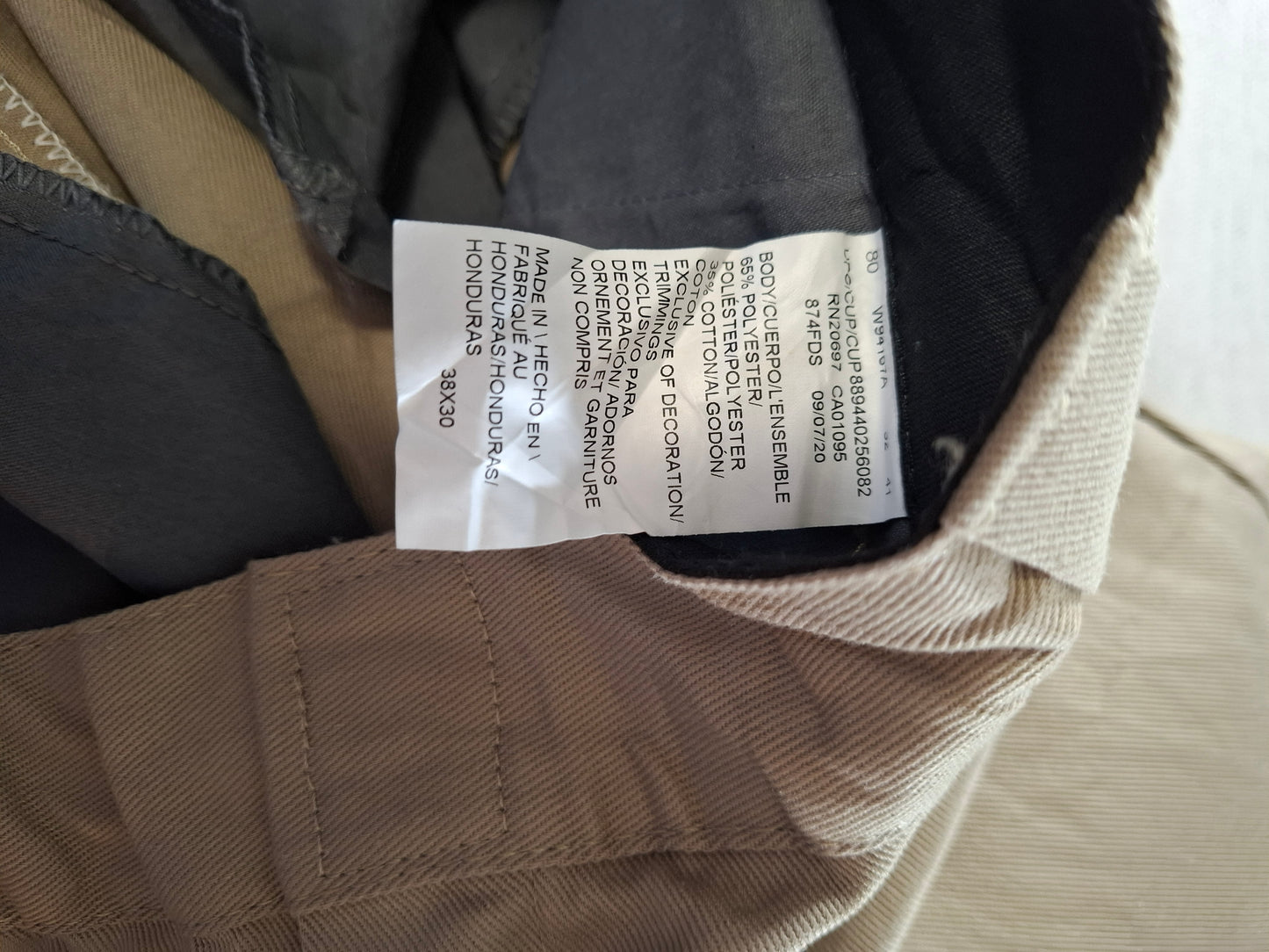 001460 – Dickies pants/ trousers – Khaki, Size 38/30