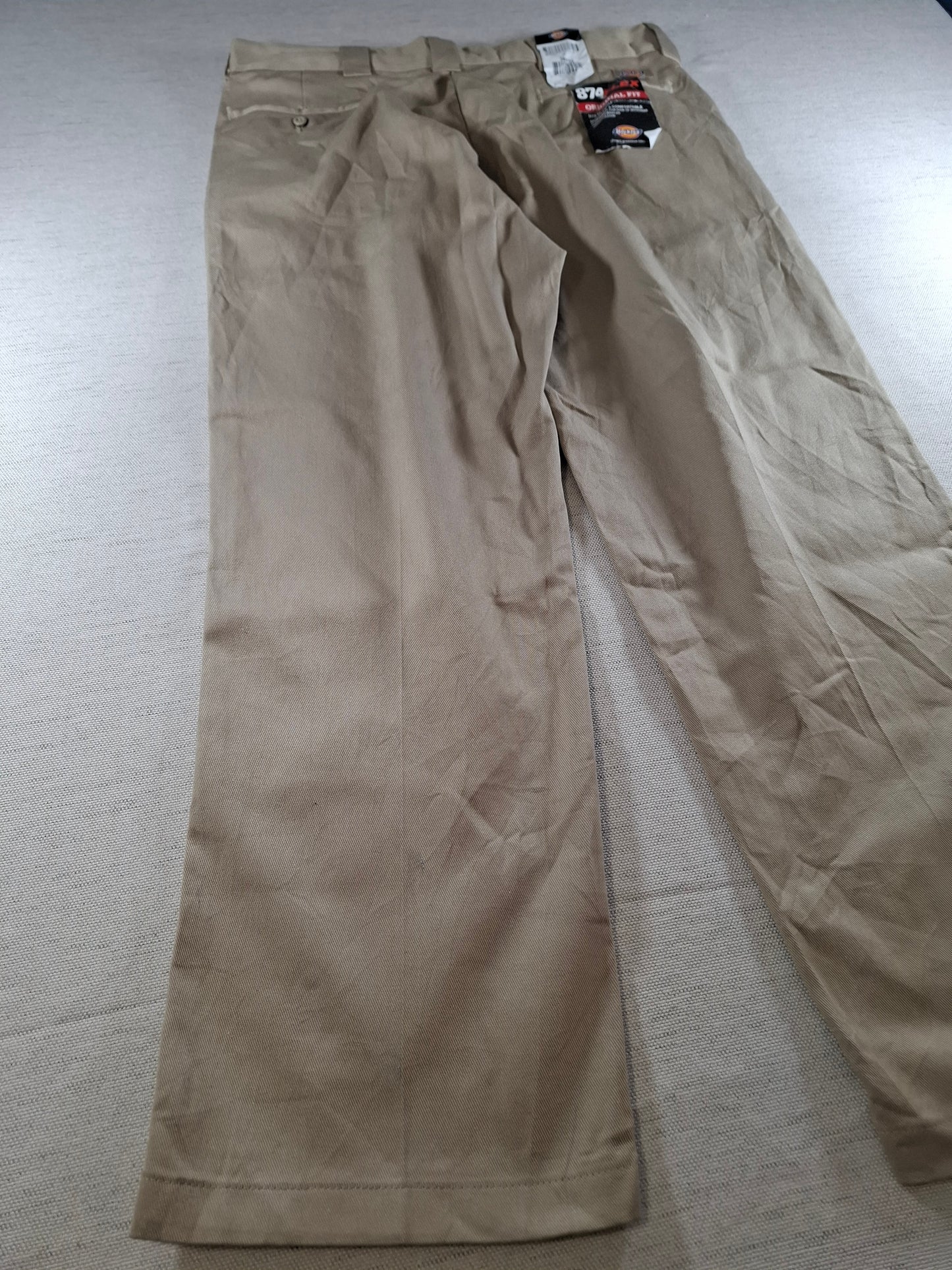 001460 – Dickies pants/ trousers – Khaki, Size 38/30