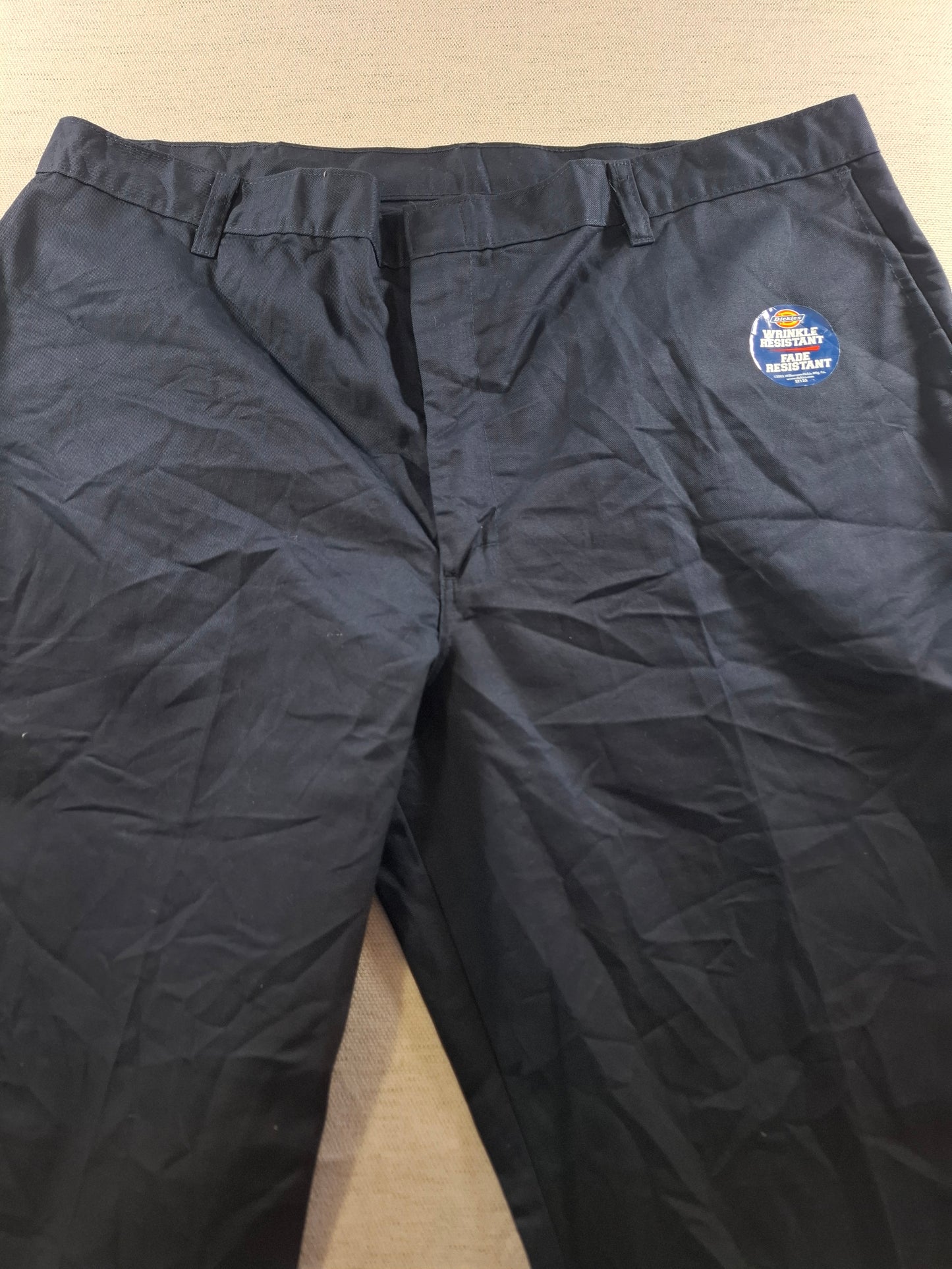 001461 – Dickies pants/ trousers – Navy, Size 40/30