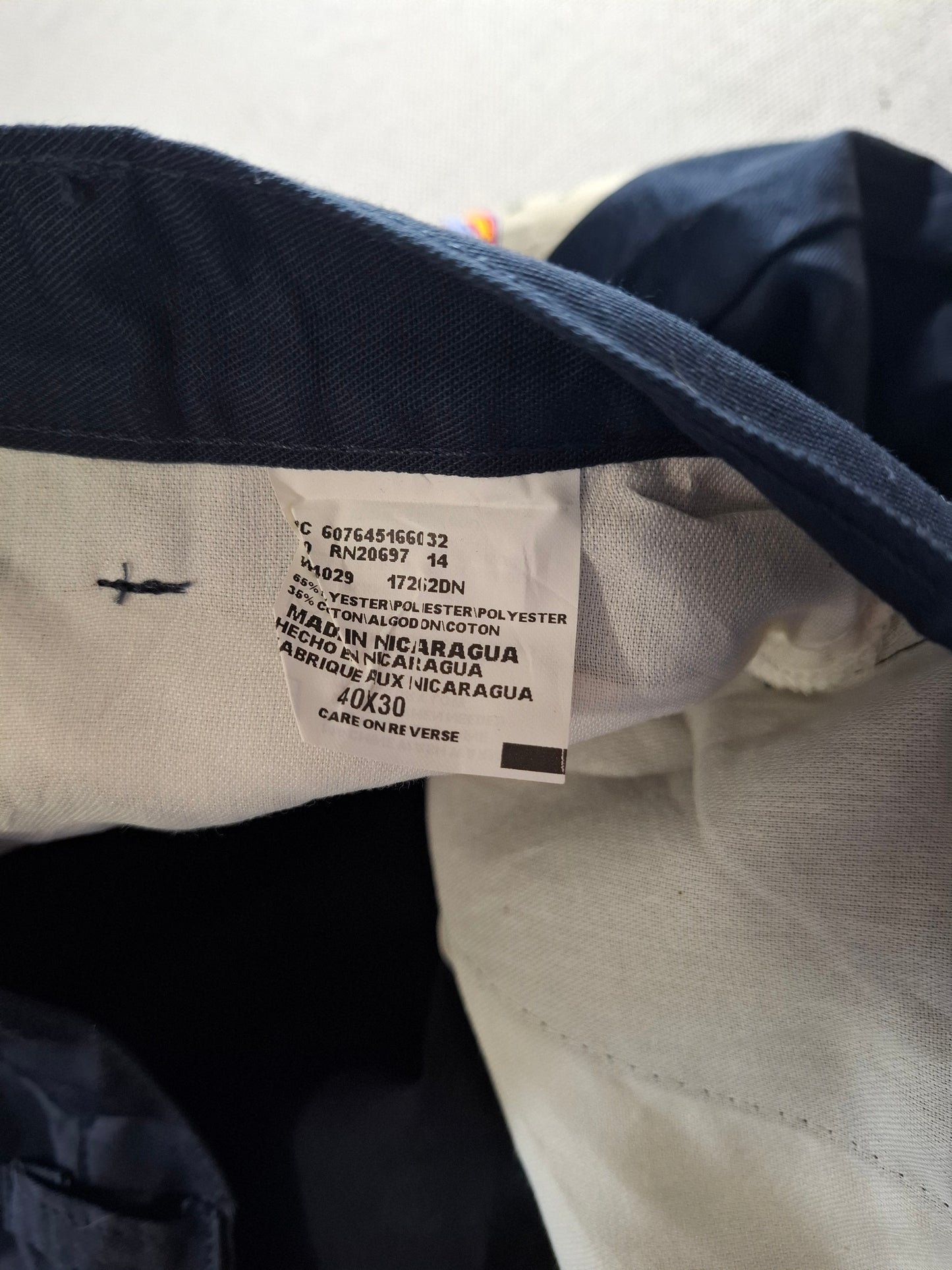 001461 – Dickies pants/ trousers – Navy, Size 40/30