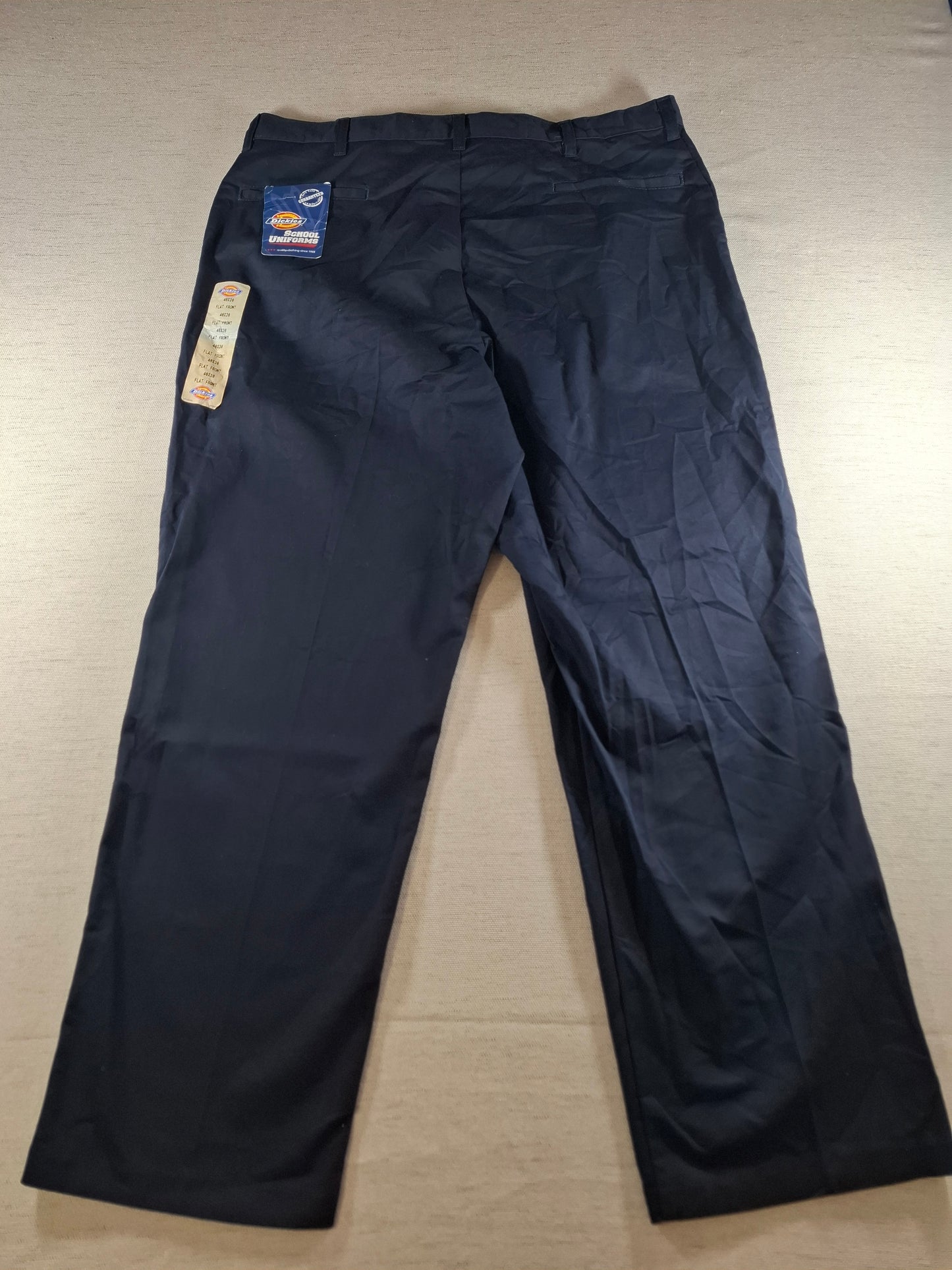 001461 – Dickies pants/ trousers – Navy, Size 40/30