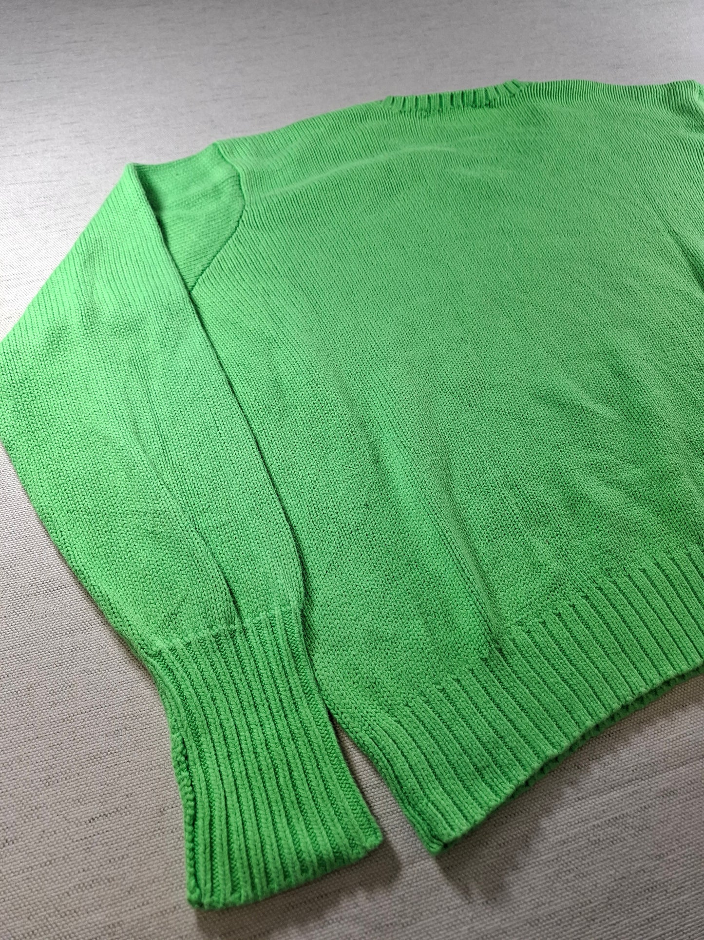 001468 – Polo Ralph Lauren V-neck Sweater – Green, Size L