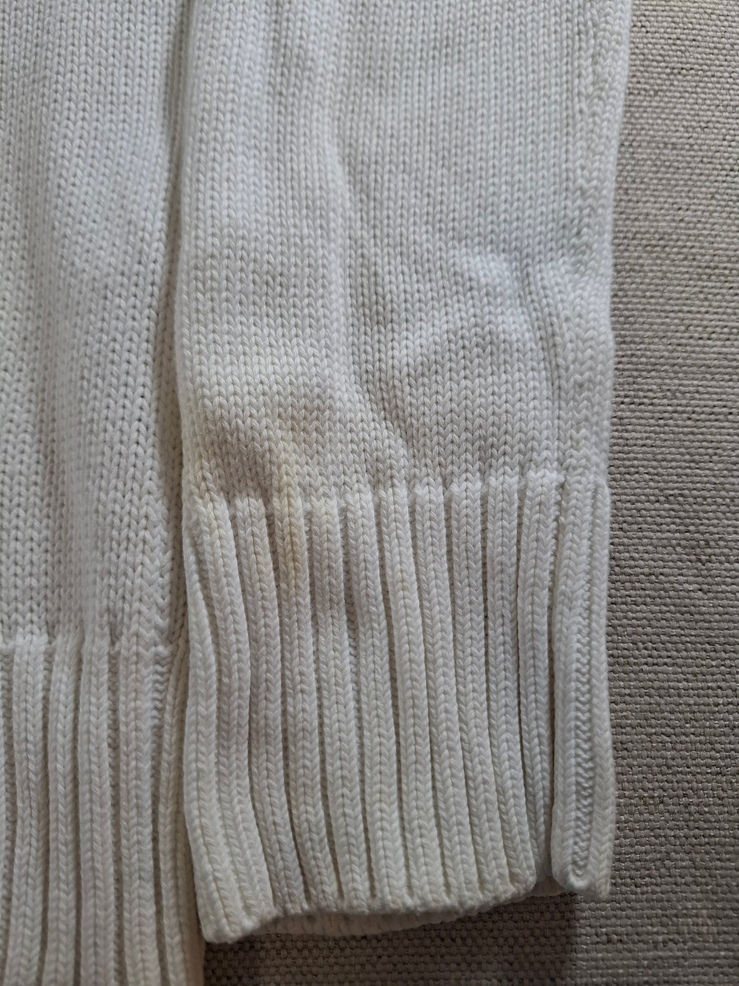 001470 – Polo Ralph Lauren Full-Zip Sweater – White, Size M