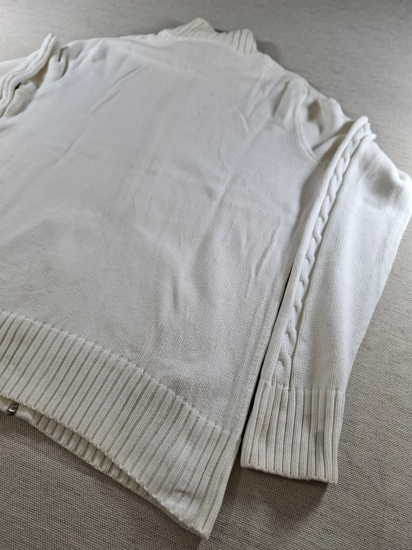 001470 – Polo Ralph Lauren Full-Zip Sweater – White, Size M