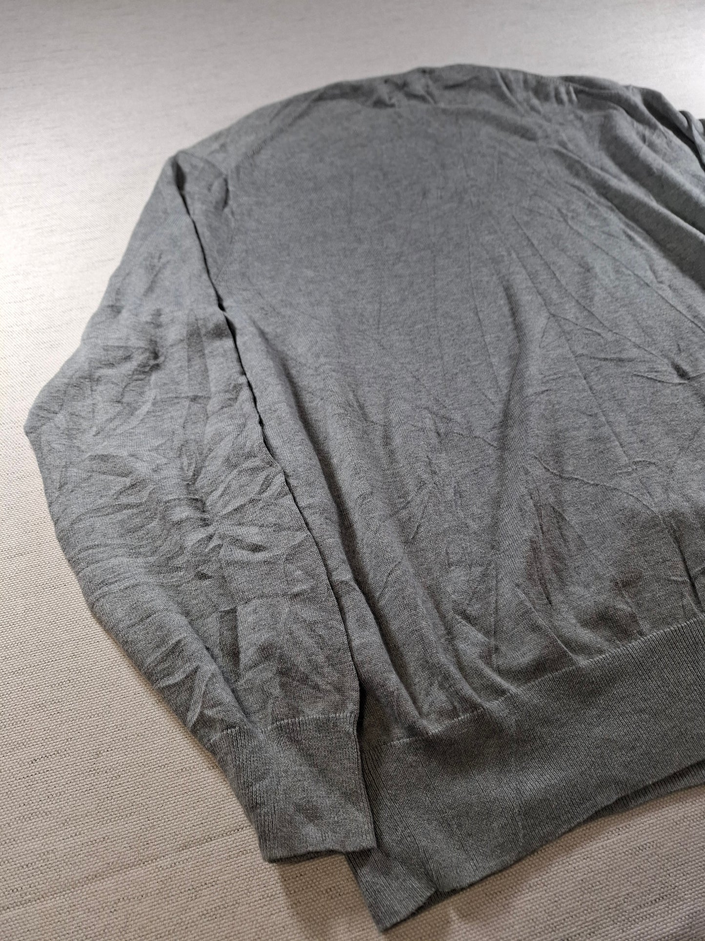 001473 – Polo Ralph Lauren V-neck Sweater – Grey, Size L