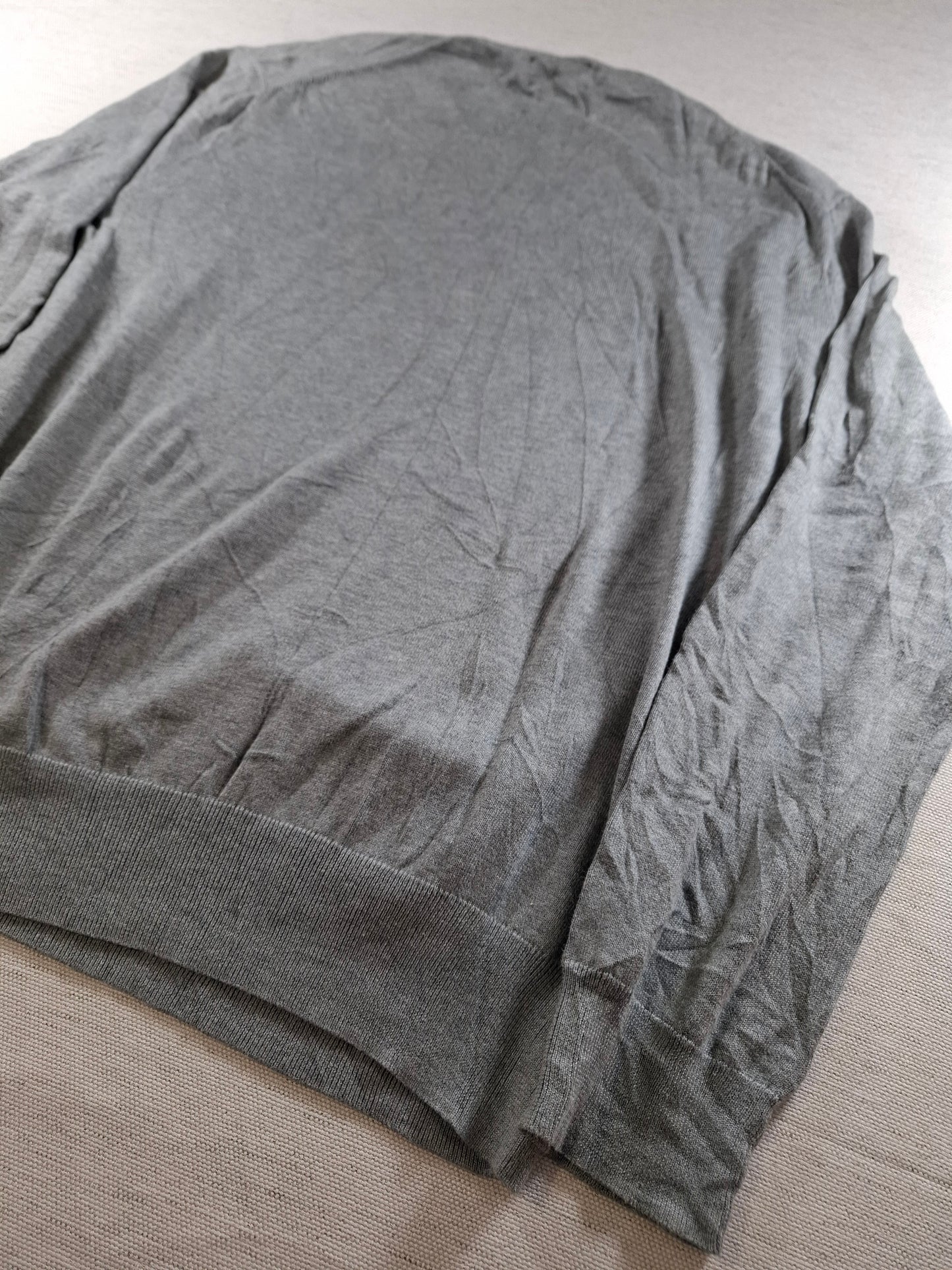 001473 – Polo Ralph Lauren V-neck Sweater – Grey, Size L