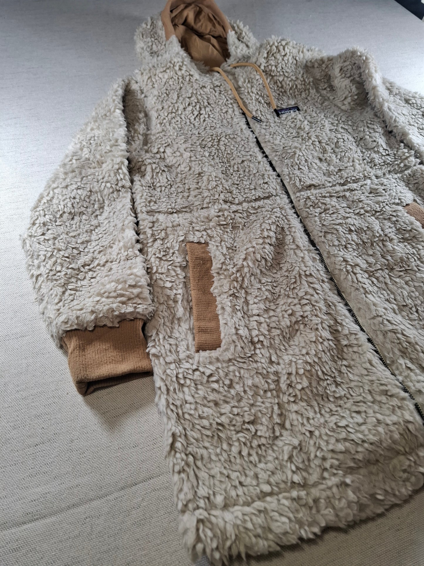 001488 – Patagonia Parka – Cream, Size S